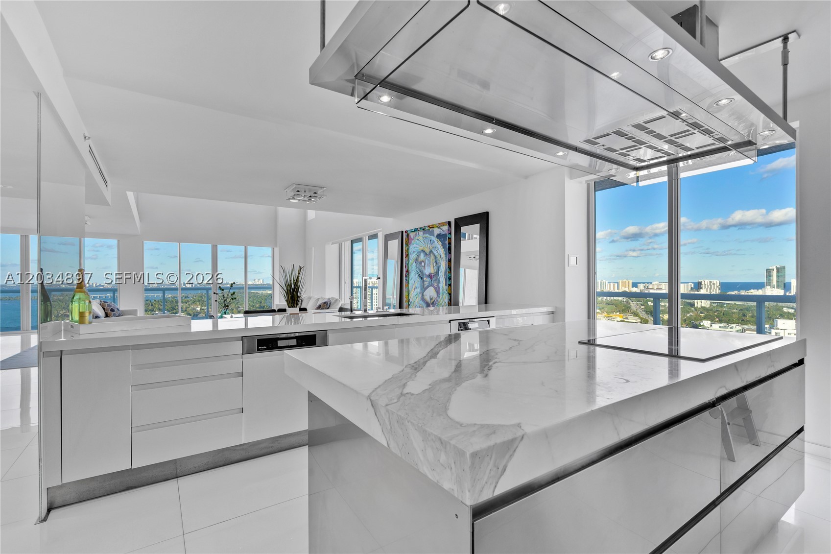 10 Venetian Way #PH04 Miami Beach, FL 33139