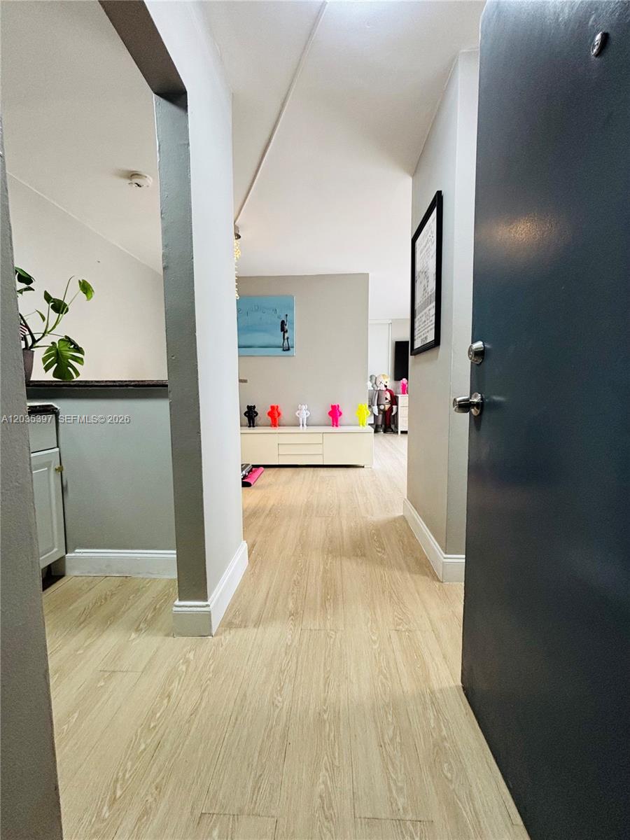 1255 Collins #208