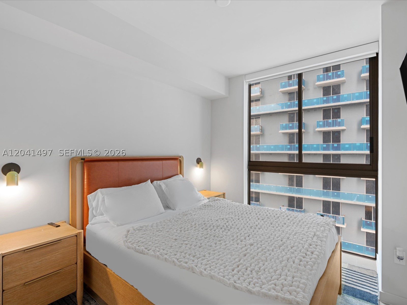 11 NE 6th St #807 Miami, FL 33132