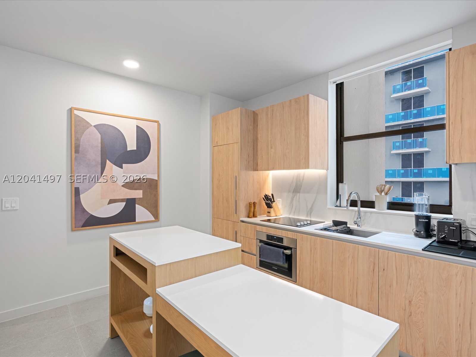 11 NE 6th St #807 Miami, FL 33132