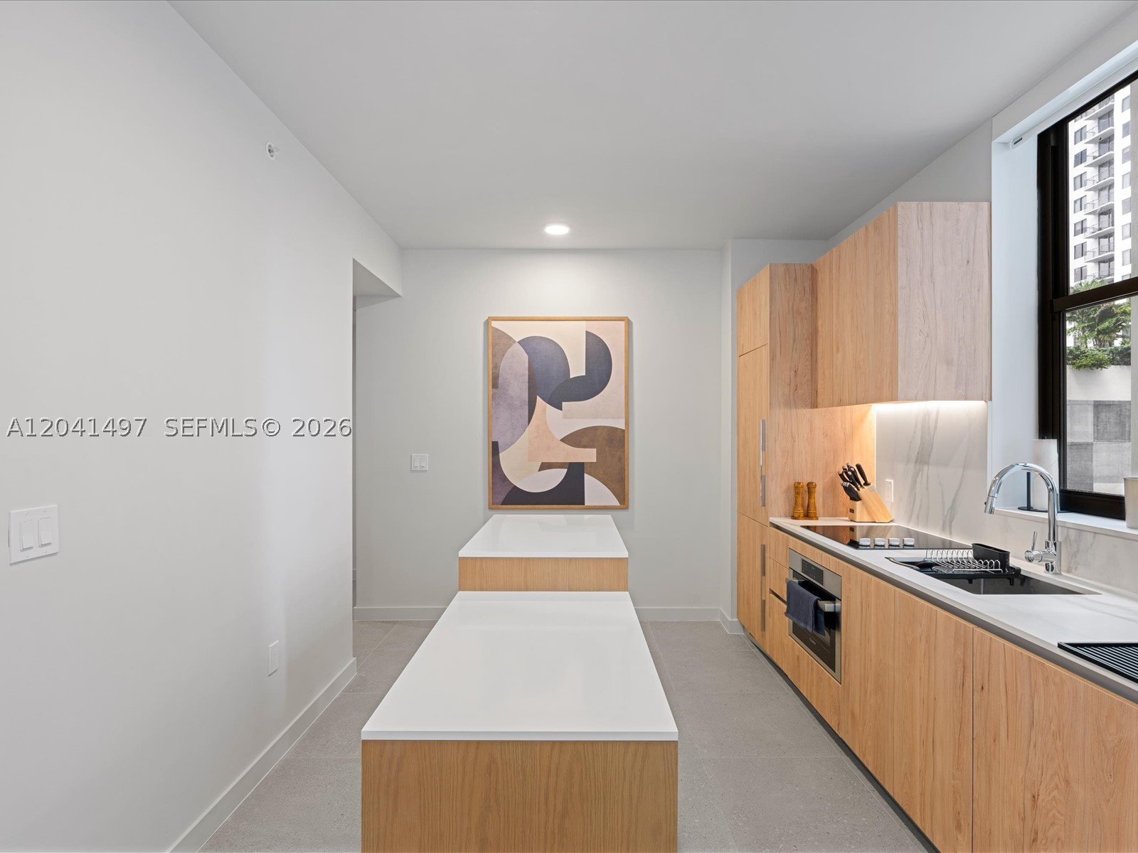 11 NE 6th St #807 Miami, FL 33132