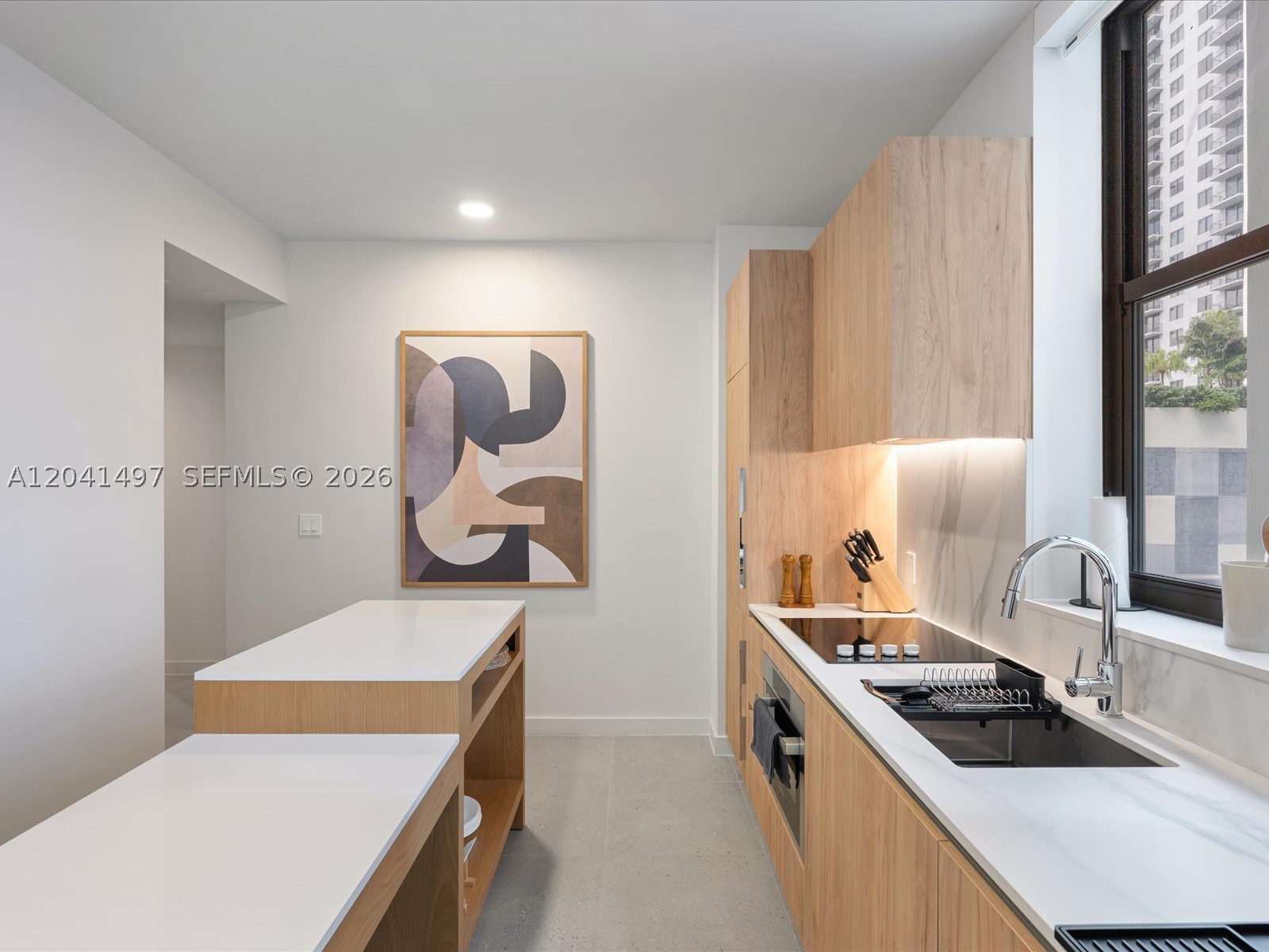 11 NE 6th St #807 Miami, FL 33132