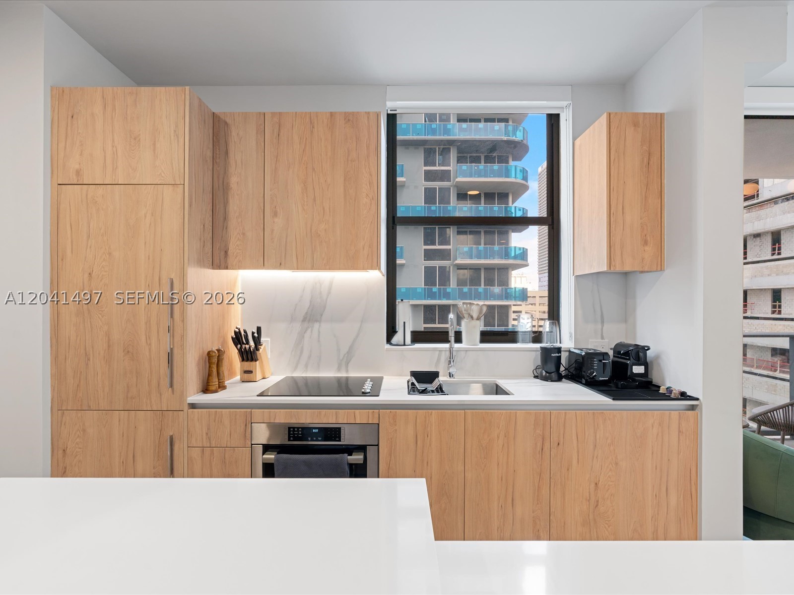 11 NE 6th St #807 Miami, FL 33132