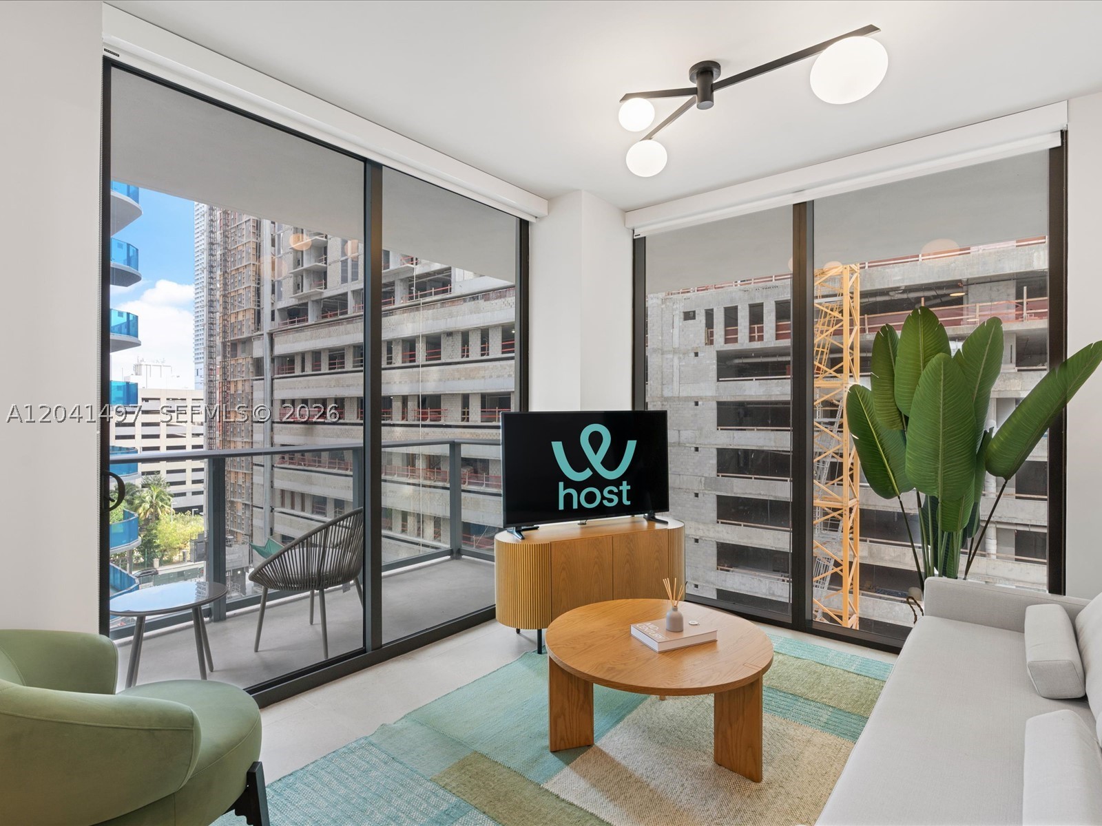 11 NE 6th St #807 Miami, FL 33132