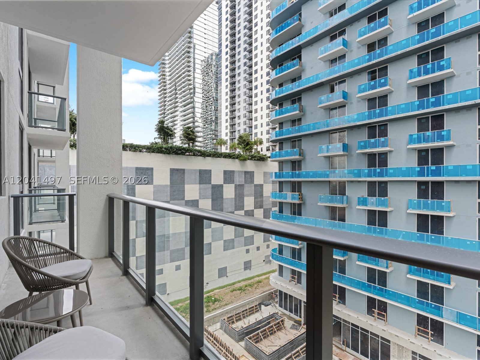 11 NE 6th St #807 Miami, FL 33132