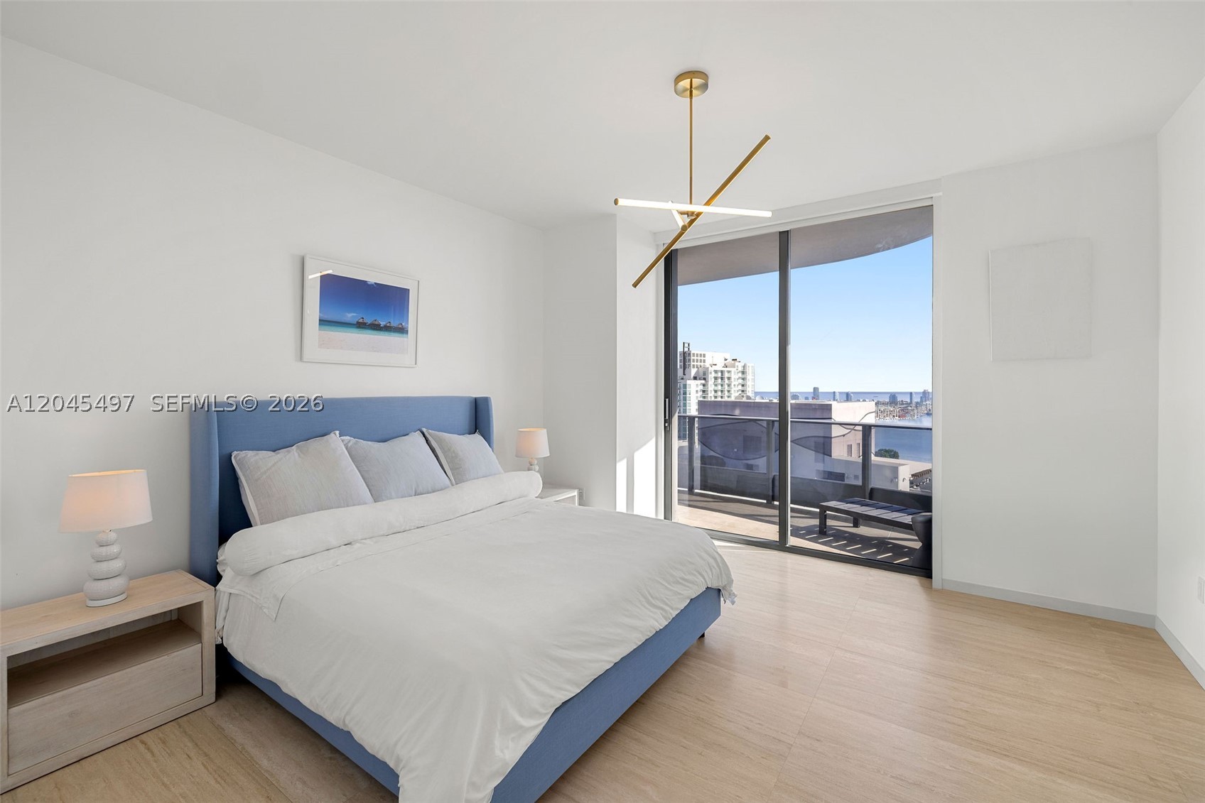 1000 Brickell Plz #PH5403 Miami, FL 33131