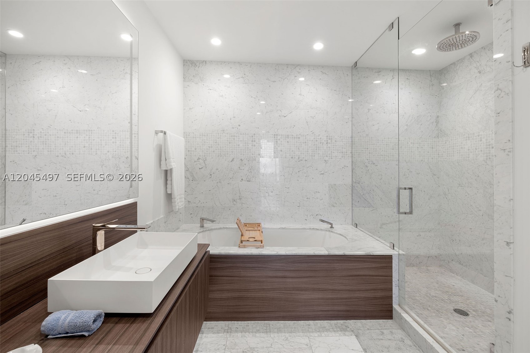 1000 Brickell Plz #PH5403 Miami, FL 33131