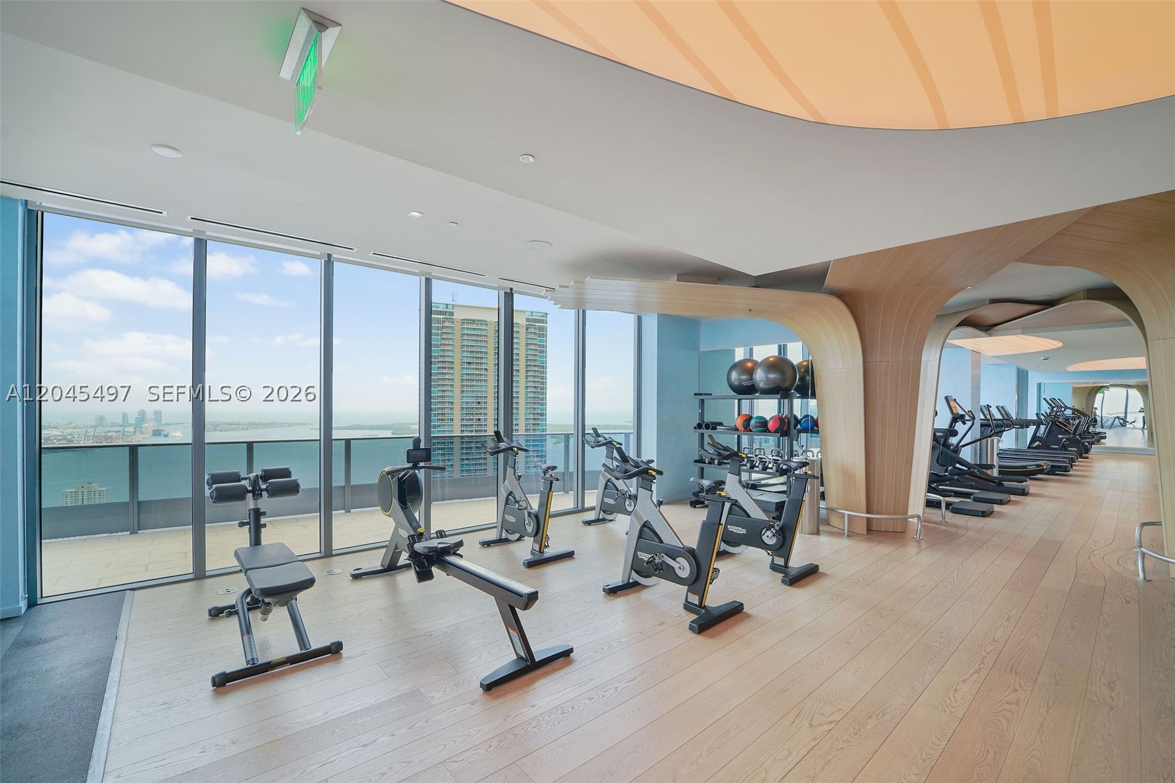 1000 Brickell Plz #PH5403 Miami, FL 33131