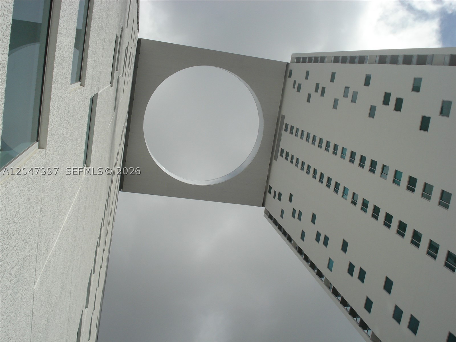 image 500 Brickell East28