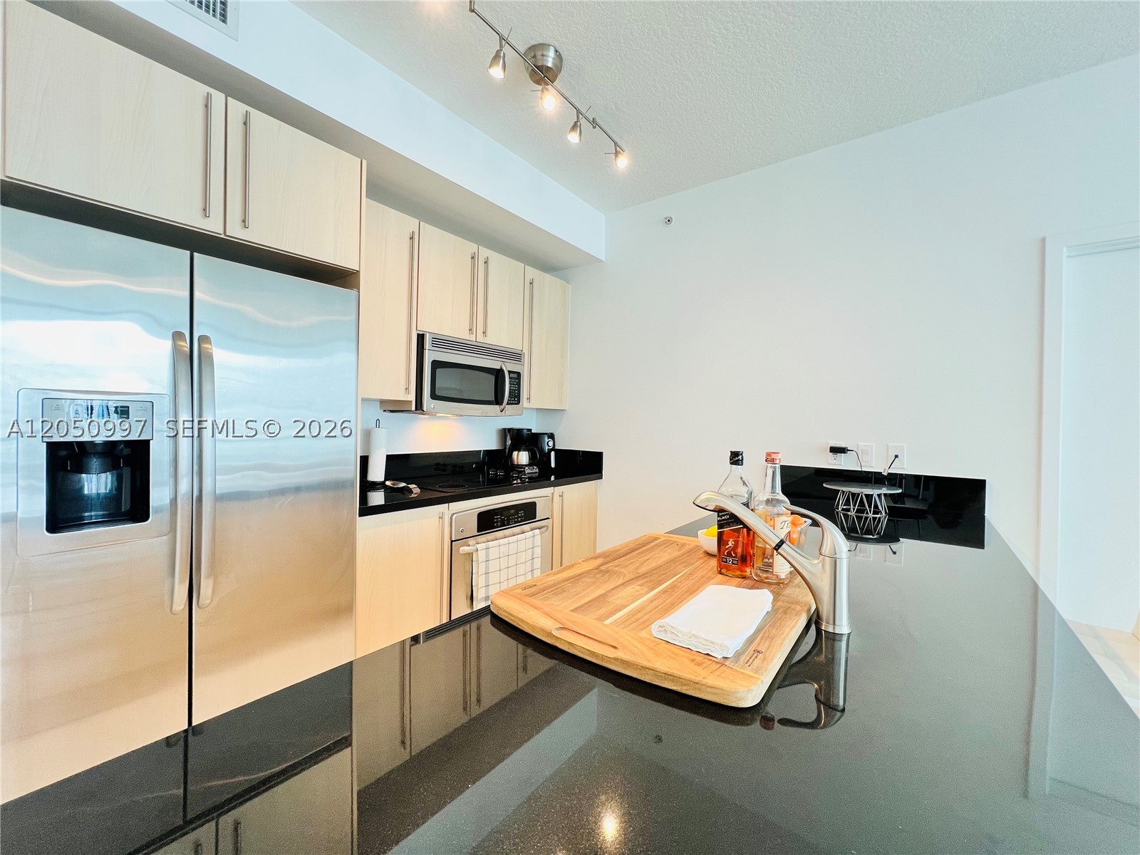 image Axis on Brickell South16