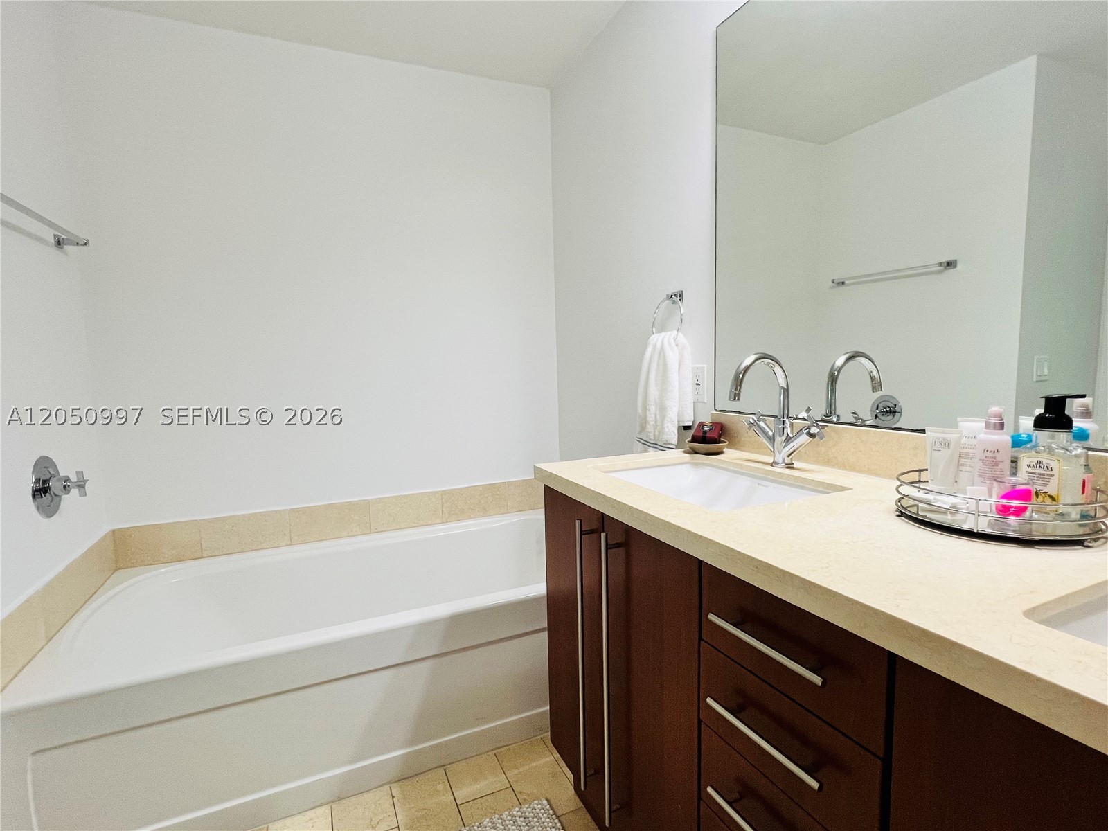 image Axis on Brickell South40