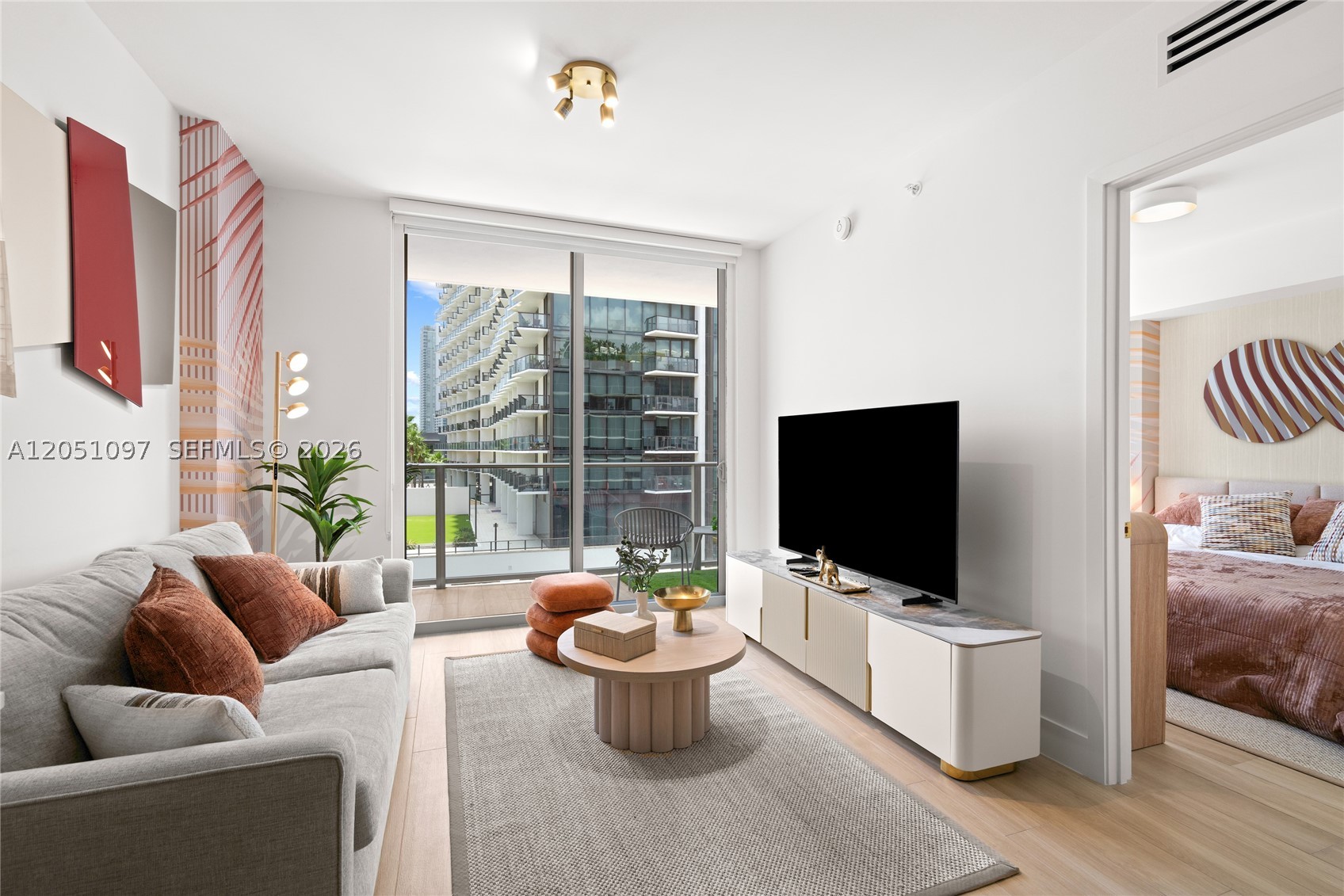 90 NE 32nd St #808