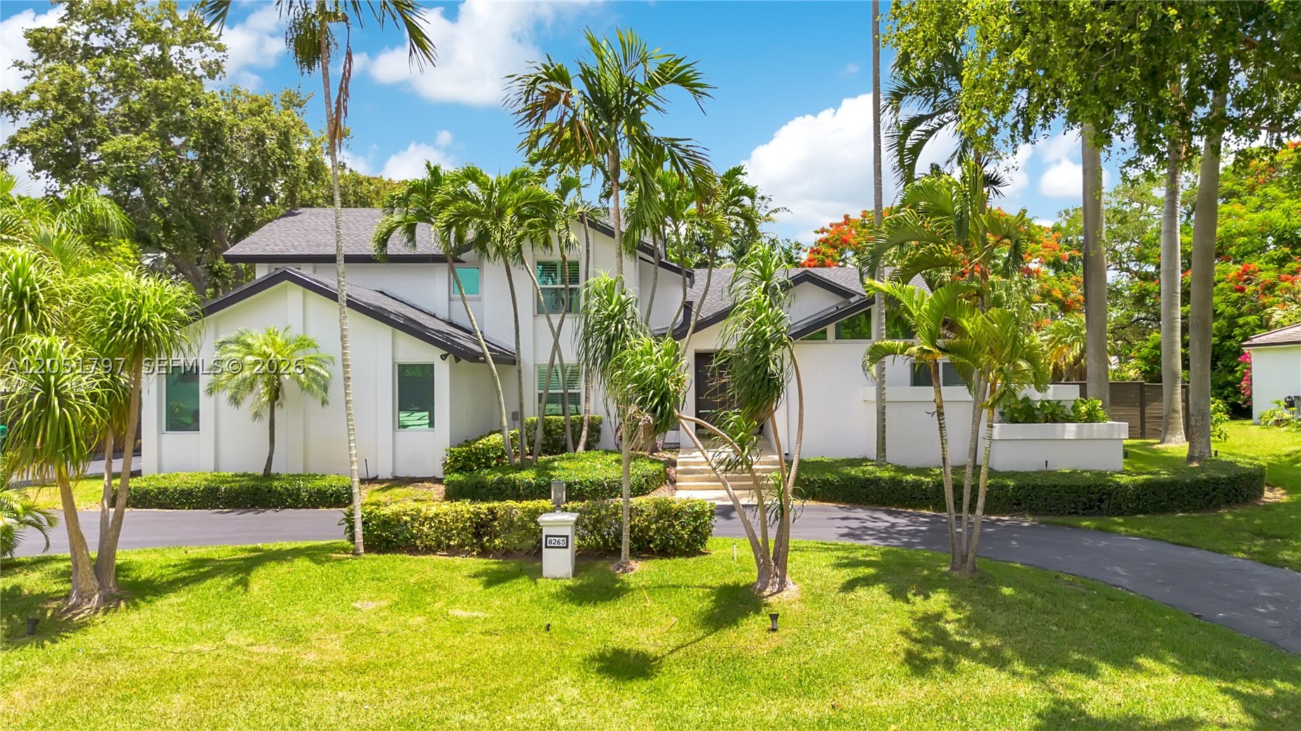 8265 SW 176th Ter Palmetto Bay, FL 33157