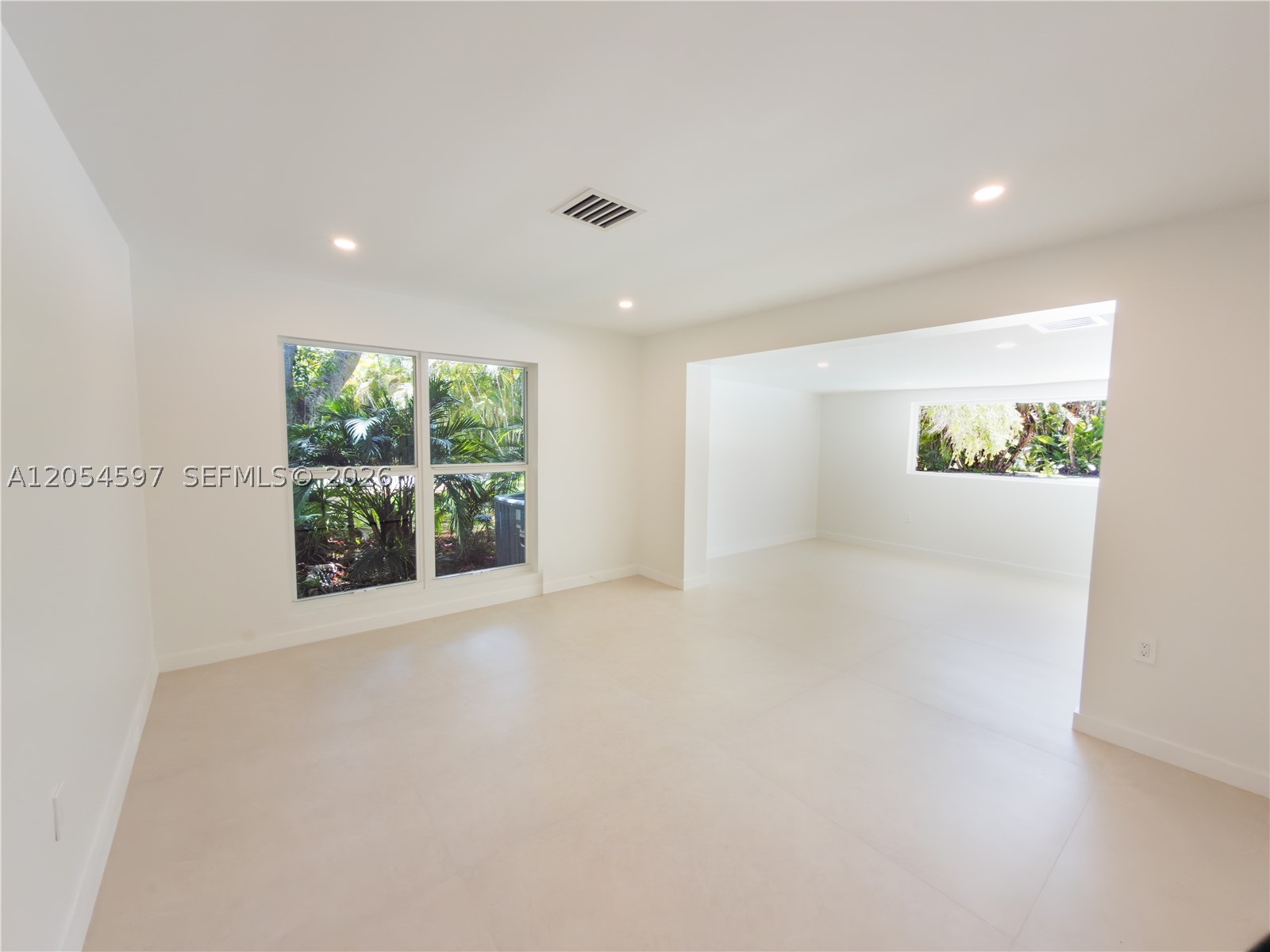 11450 SW 92nd Ct Miami, FL 33176