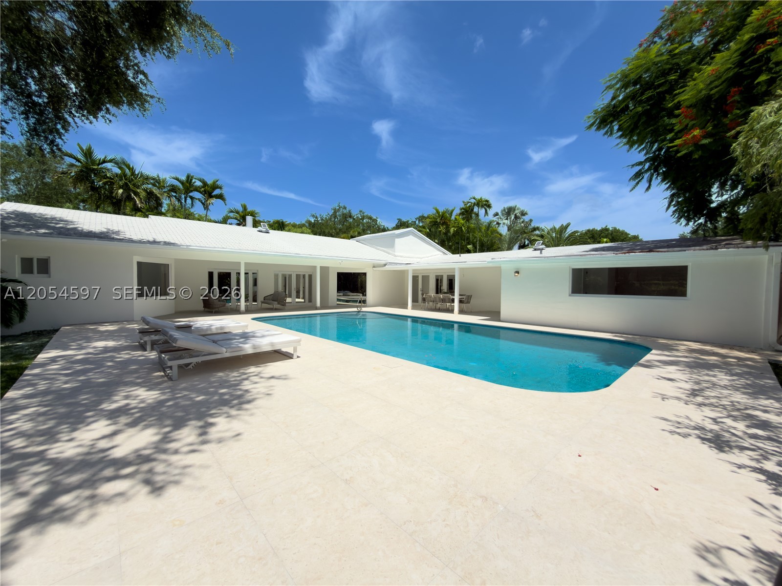 11450 SW 92nd Ct Miami, FL 33176