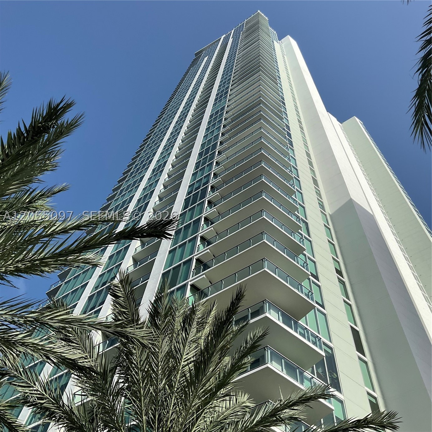 2900 NE 7th Ave #1006