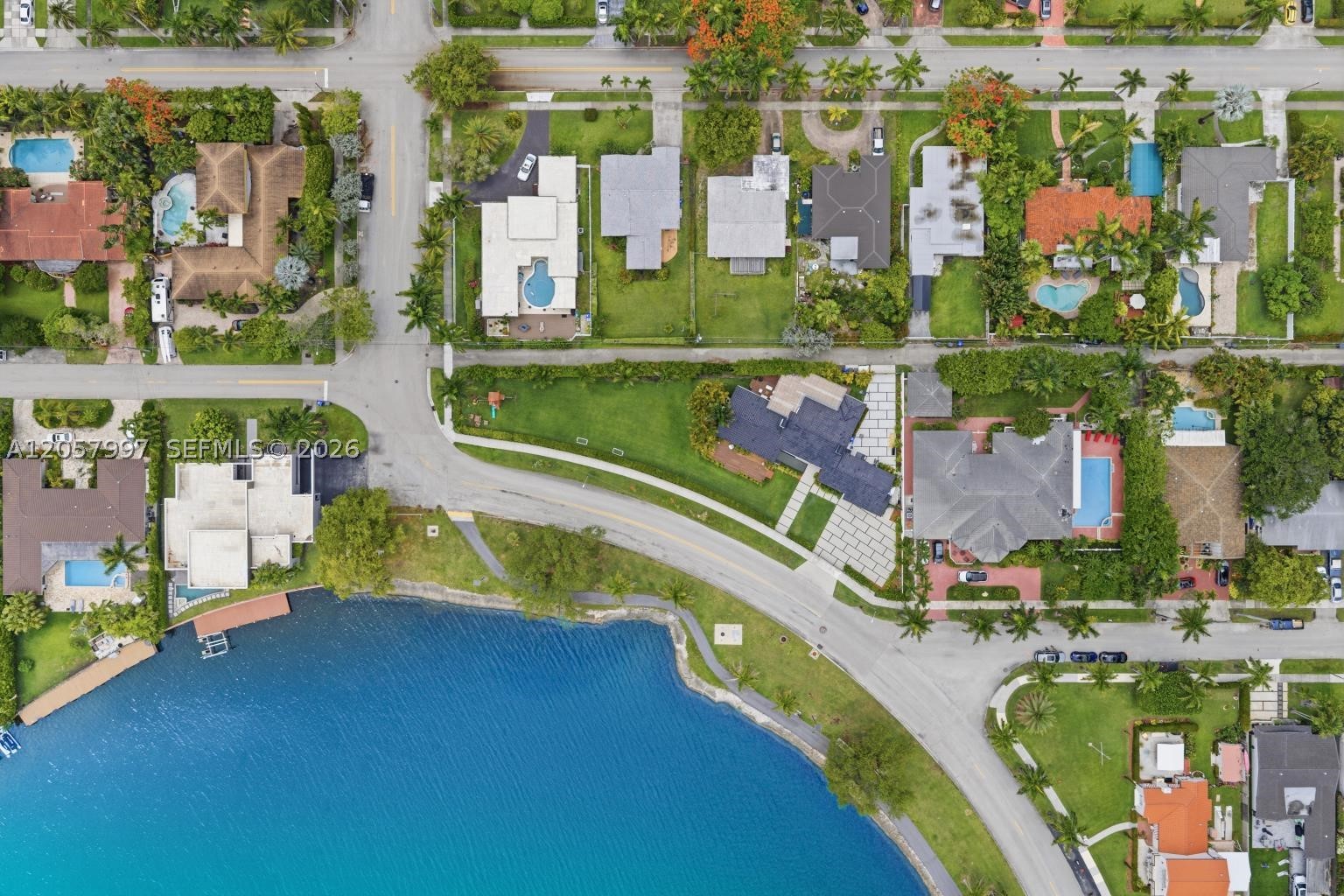 1204 S Northlake Dr Hollywood, FL 33019