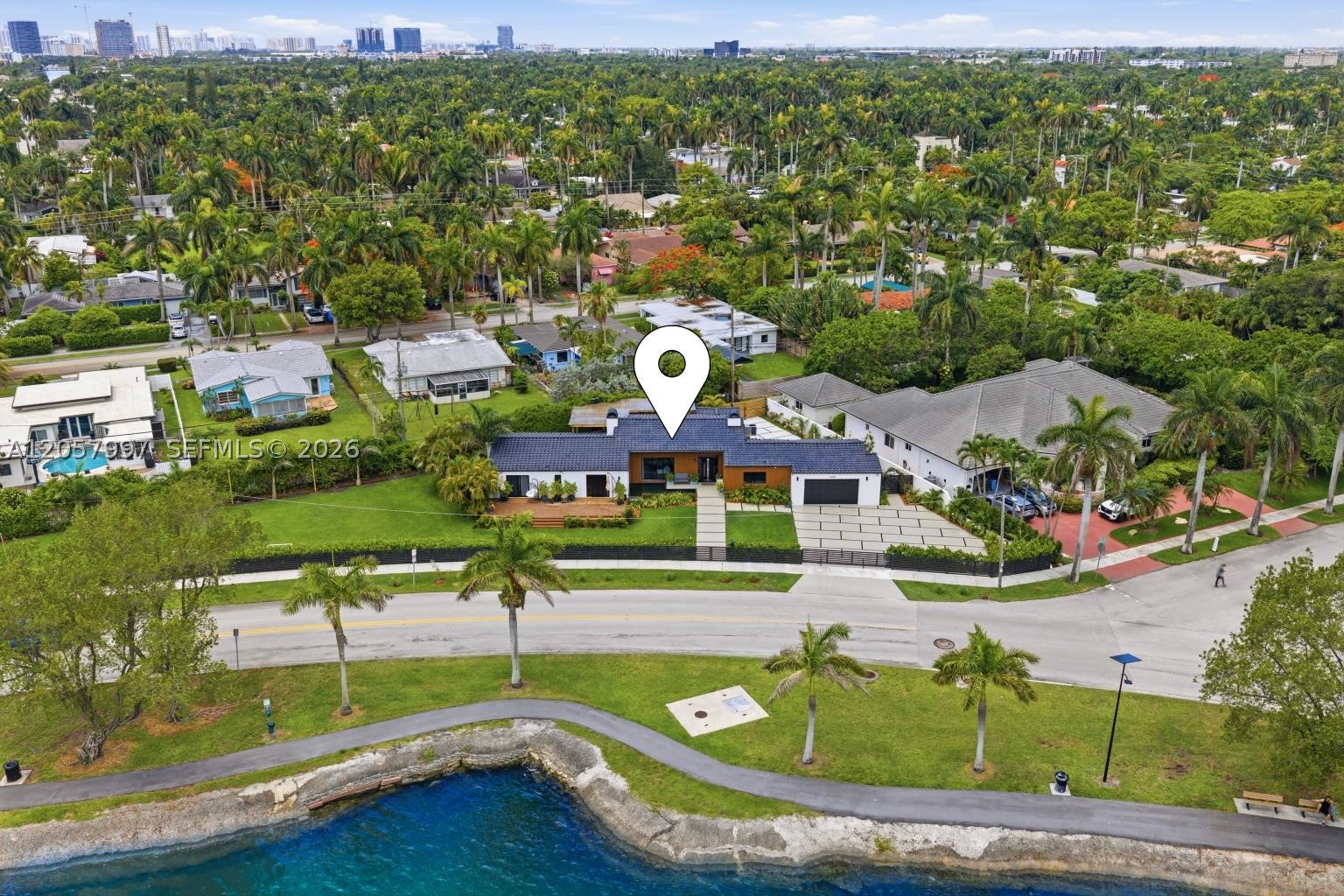 1204 S Northlake Dr Hollywood, FL 33019