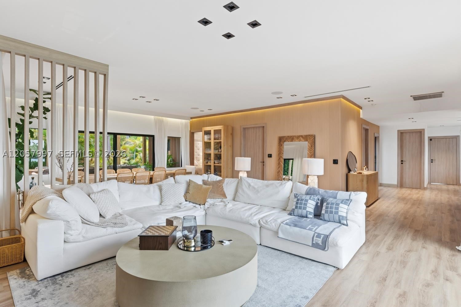 1204 S Northlake Dr Hollywood, FL 33019