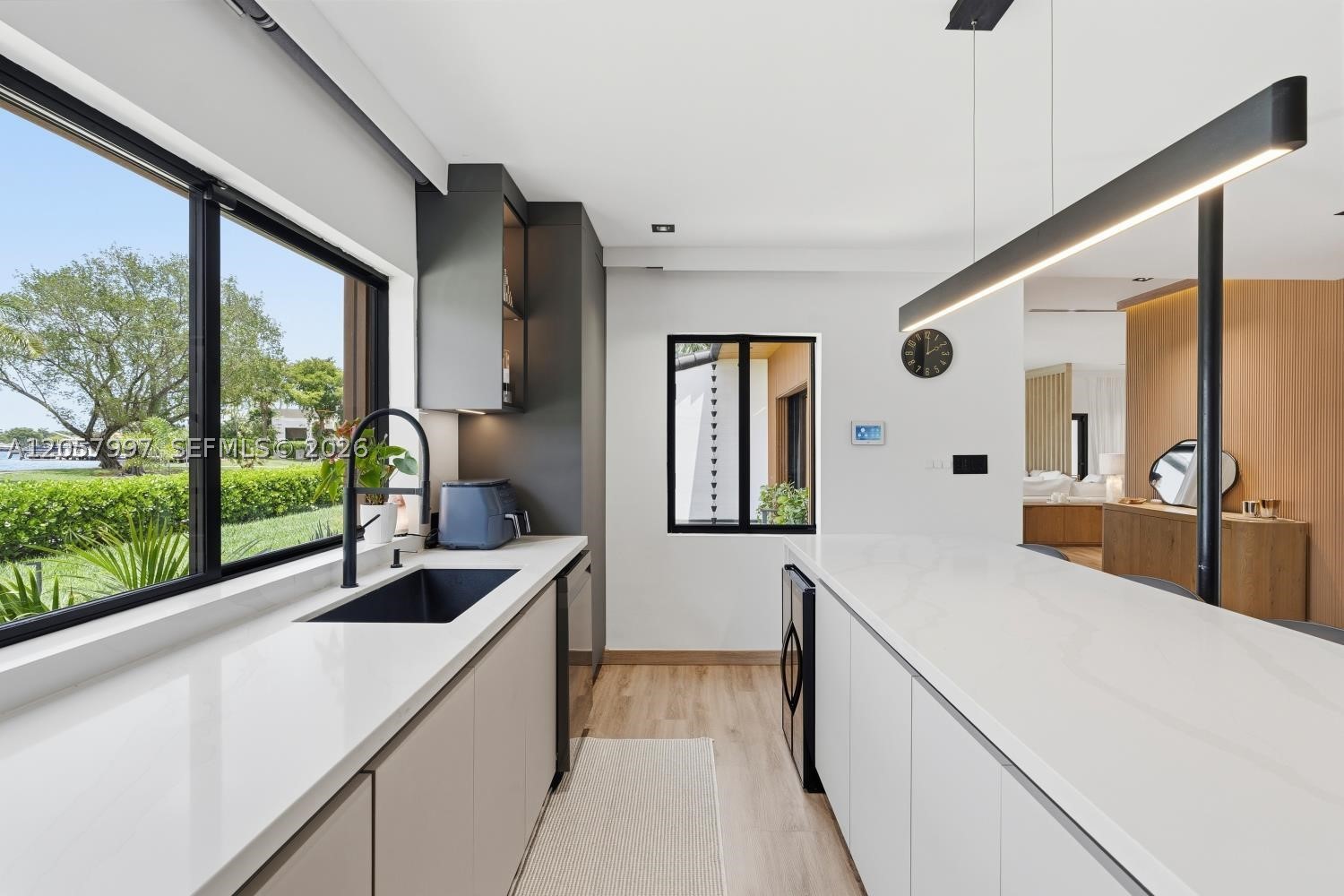1204 S Northlake Dr Hollywood, FL 33019