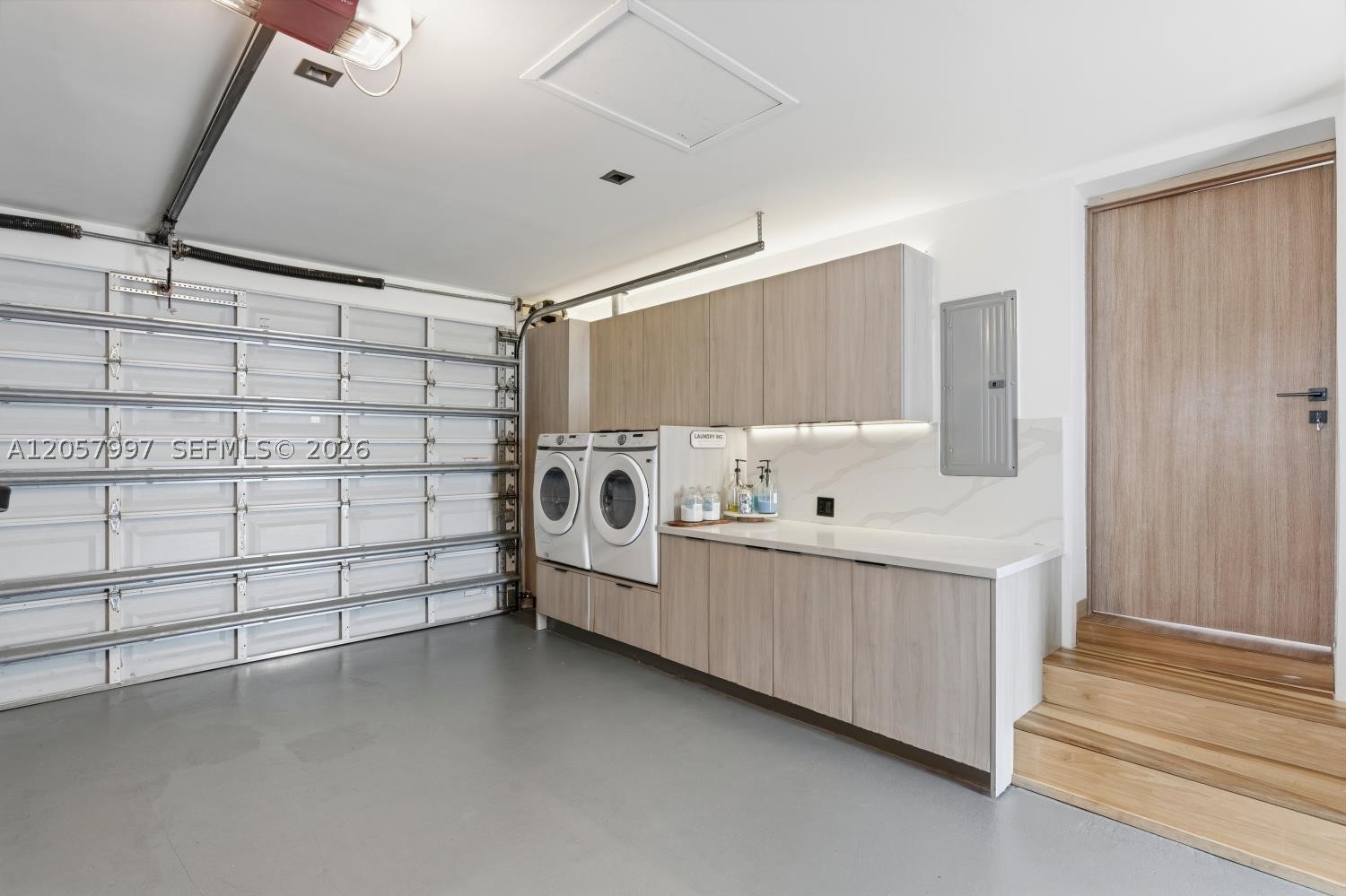 1204 S Northlake Dr Hollywood, FL 33019