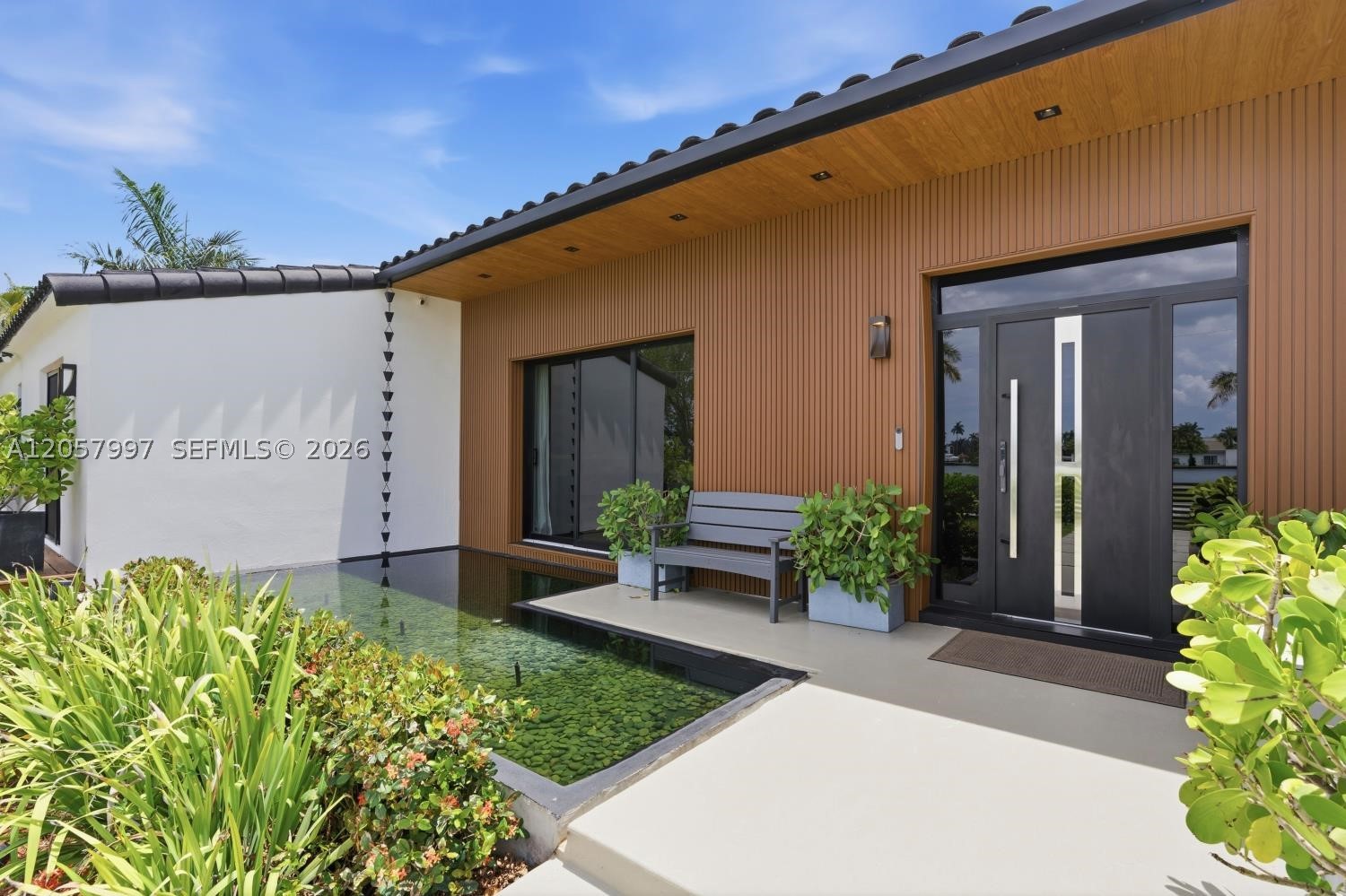 1204 S Northlake Dr Hollywood, FL 33019