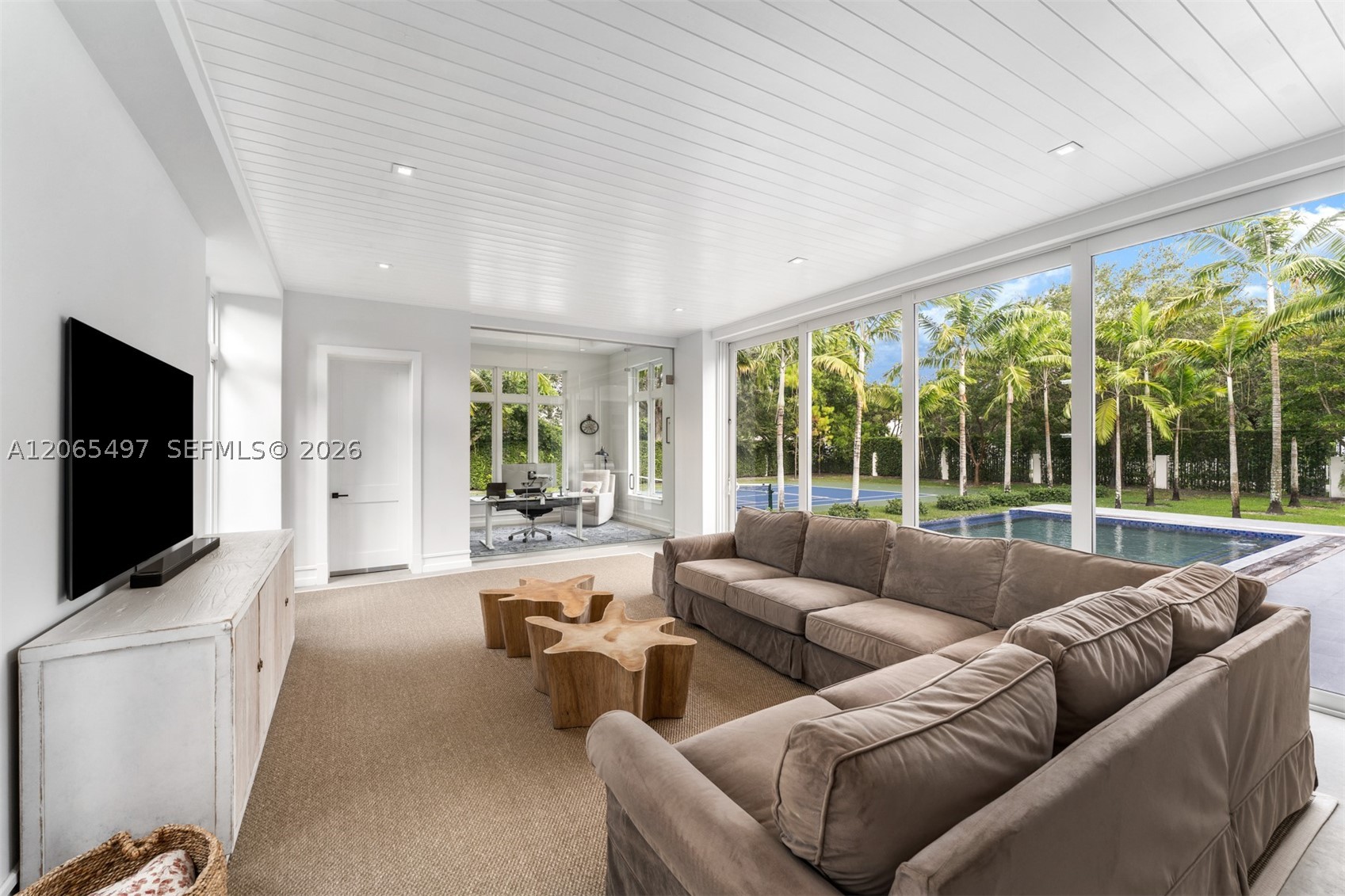11275 SW 64th Ave Pinecrest, FL 33156