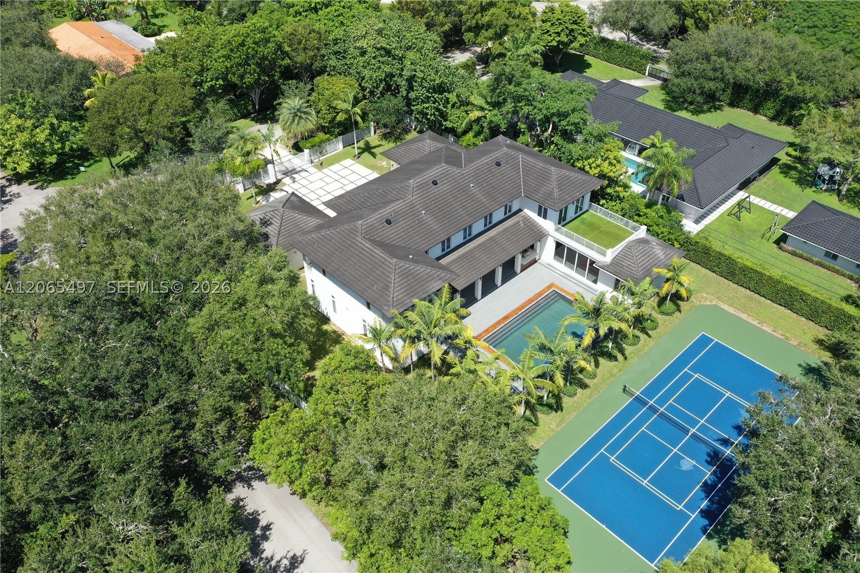 11275 SW 64th Ave Pinecrest, FL 33156