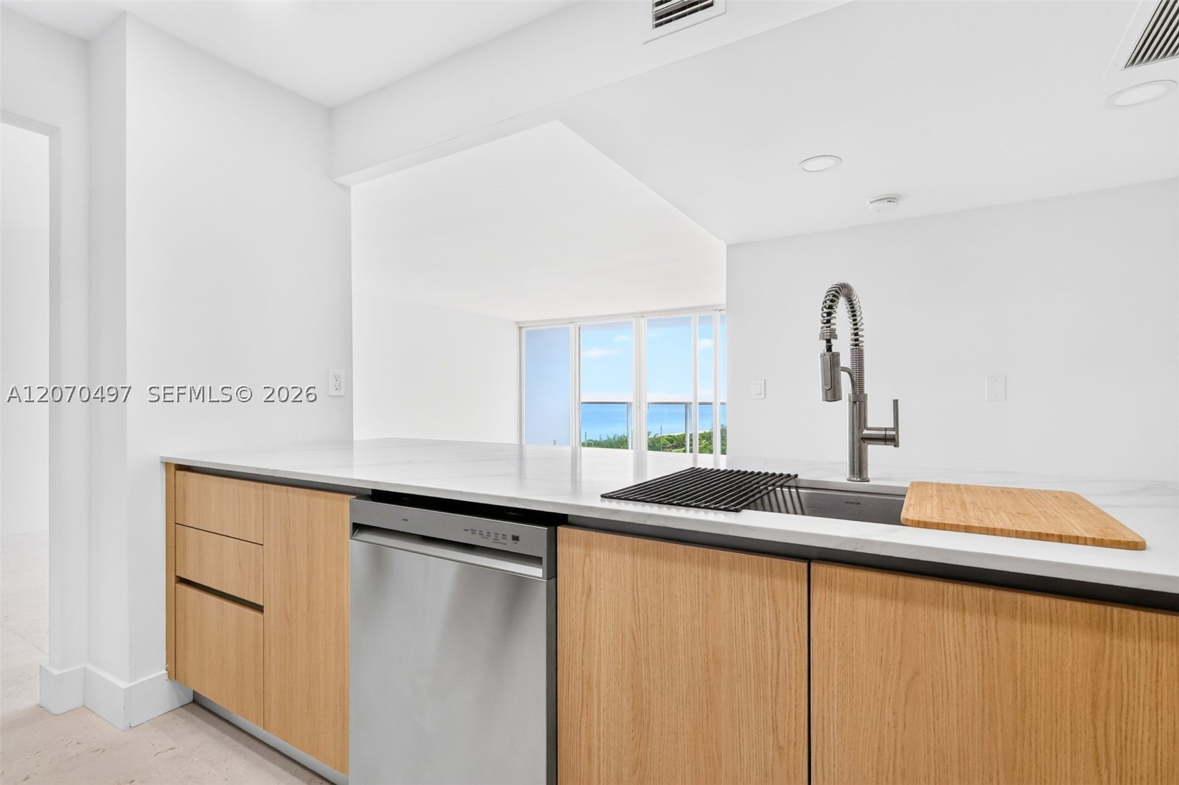 image Arlen House East9