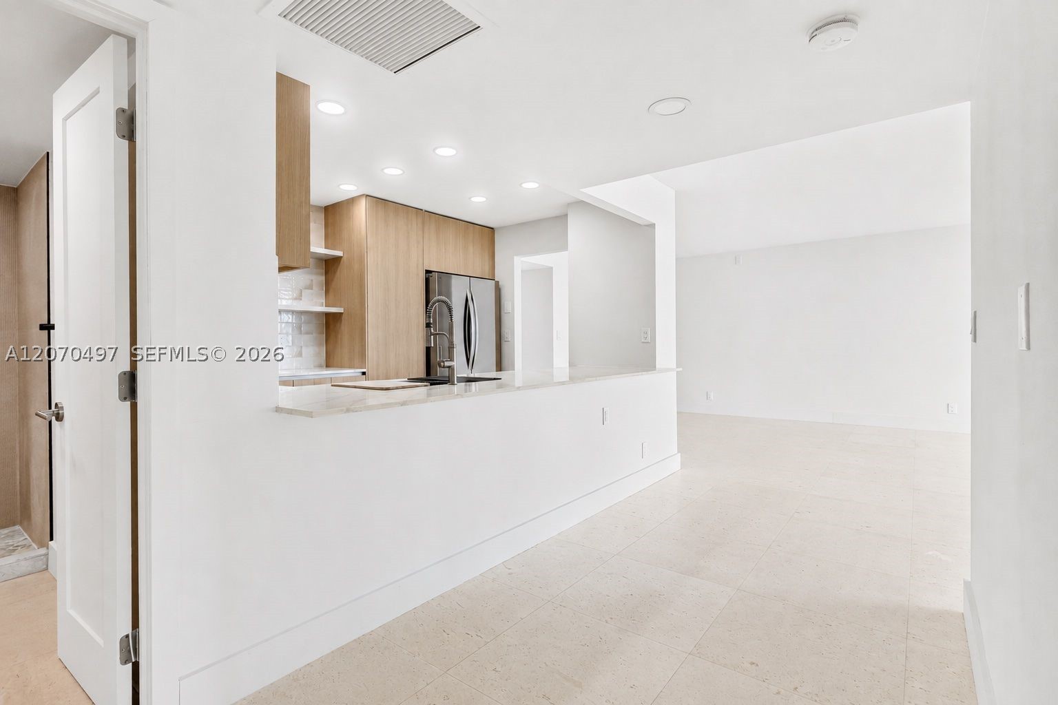image Arlen House East10