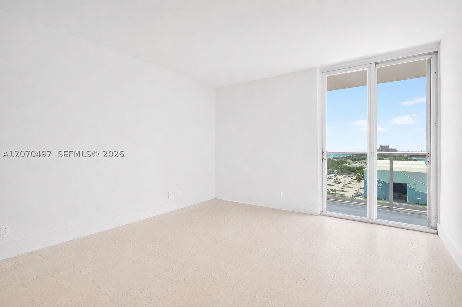 image Arlen House East14