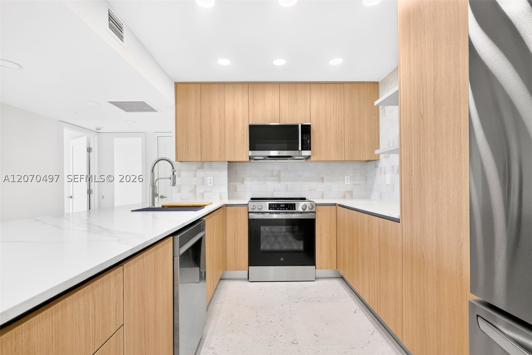 image Arlen House East8