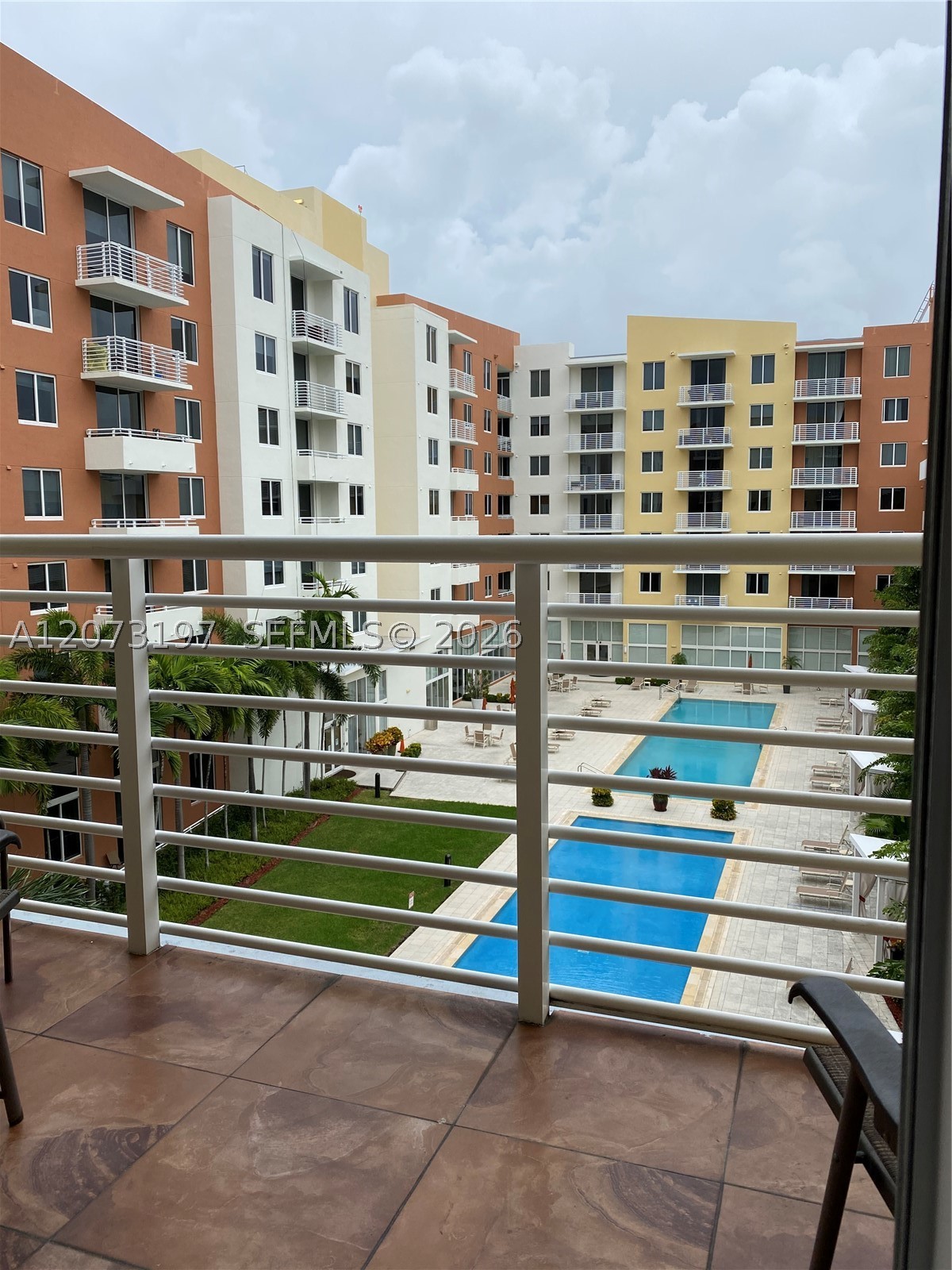 image The Venture at Aventura16
