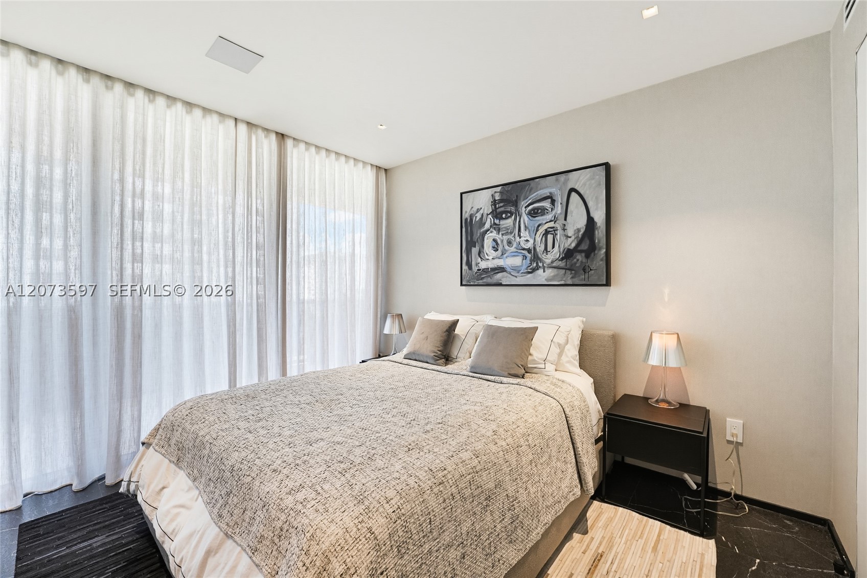 5875 Collins Ave #902 Miami Beach, FL 33140