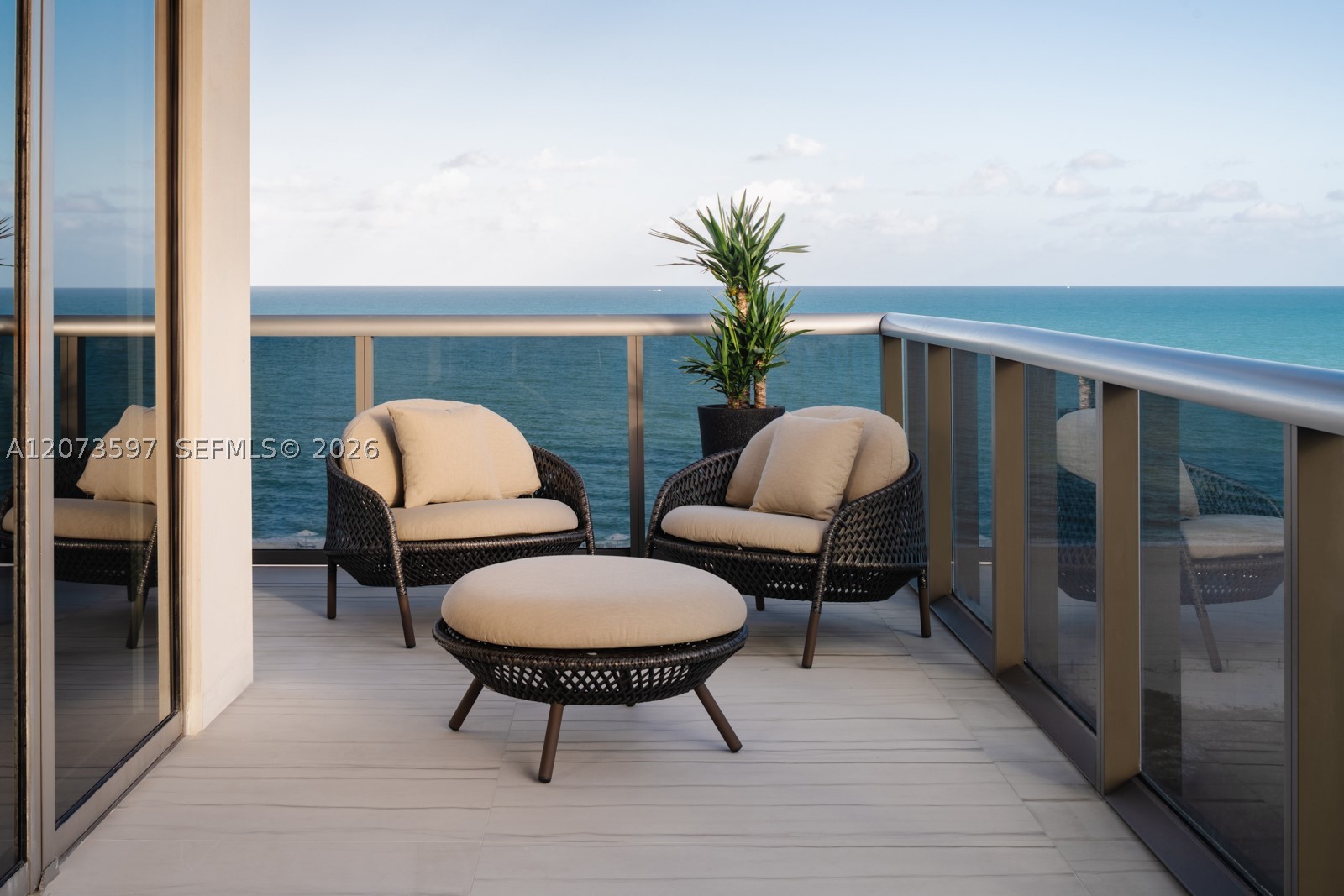 5875 Collins Ave #902 Miami Beach, FL 33140