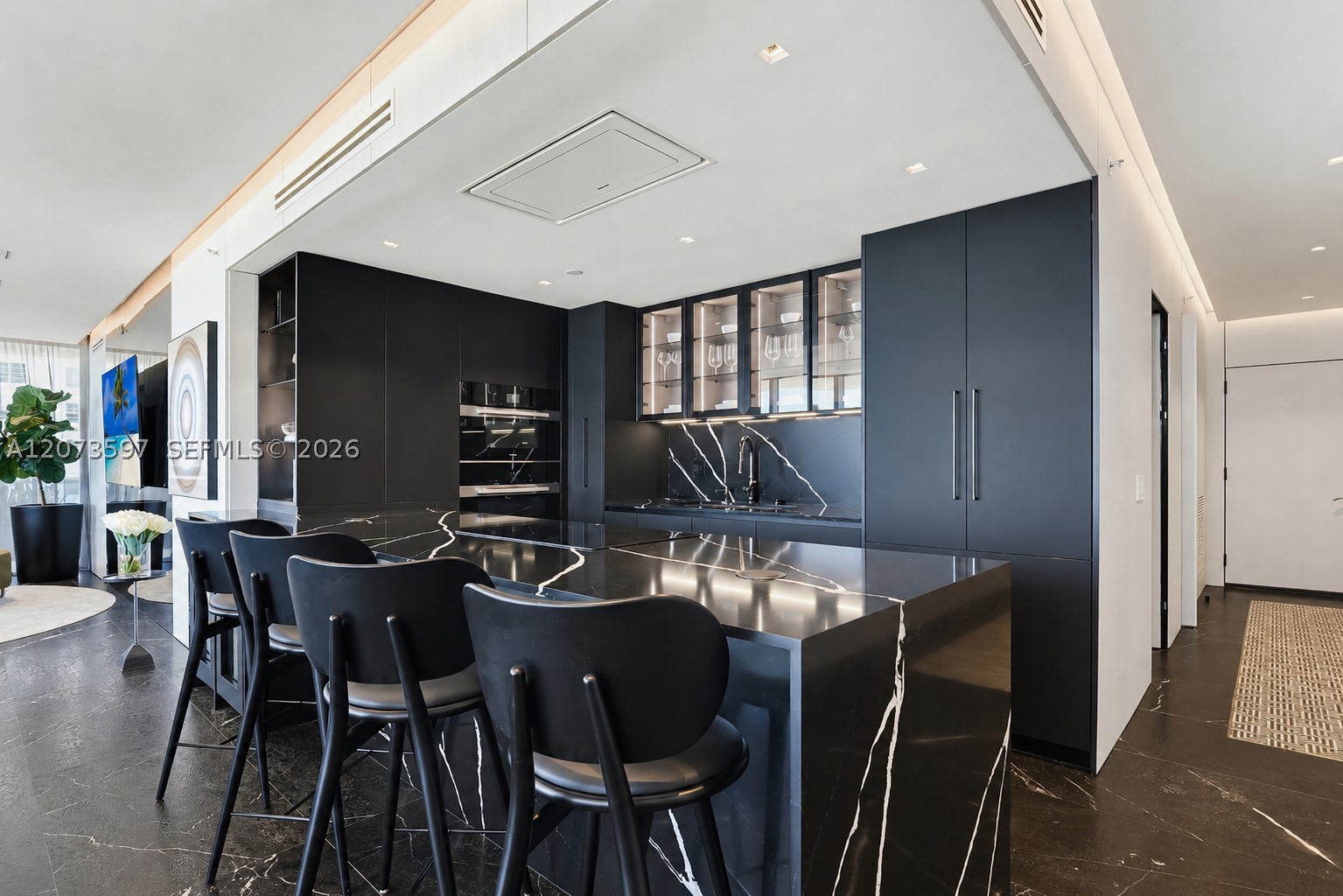 5875 Collins Ave #902 Miami Beach, FL 33140