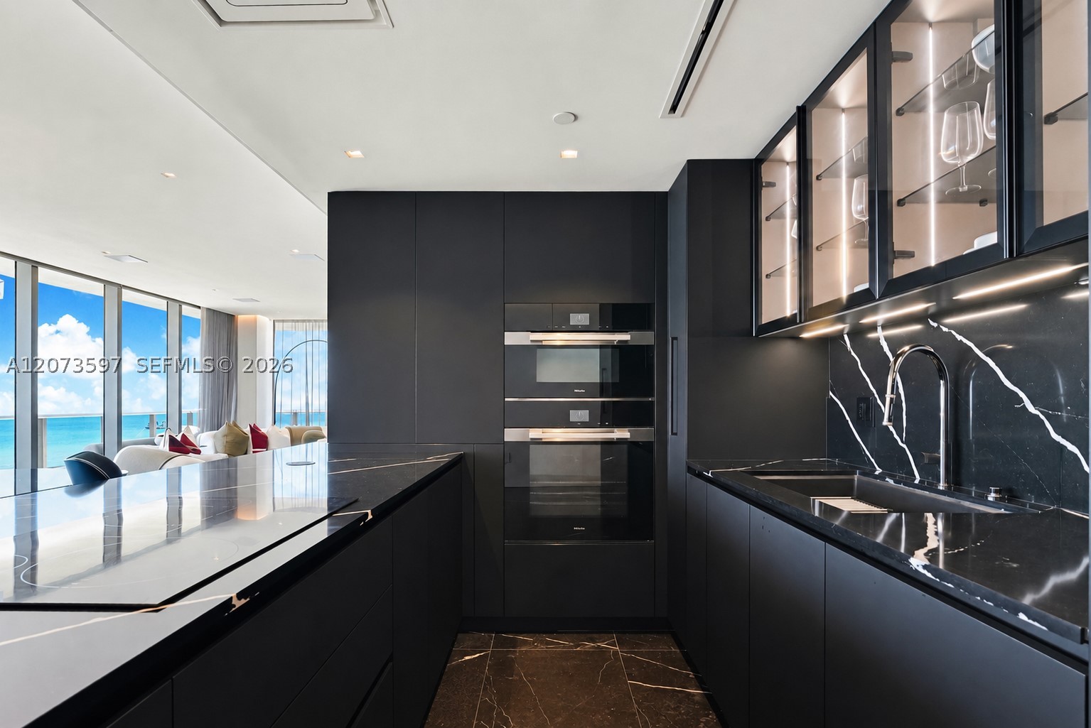 5875 Collins Ave #902 Miami Beach, FL 33140