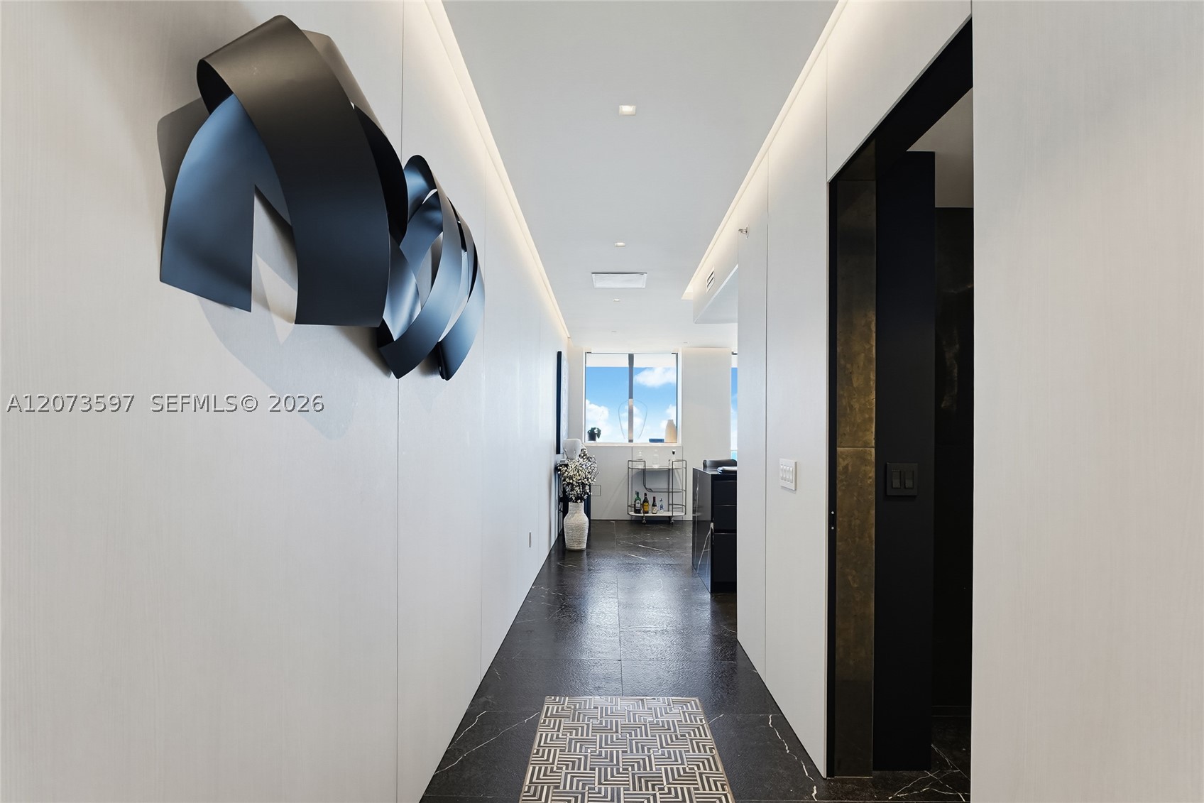 5875 Collins Ave #902 Miami Beach, FL 33140
