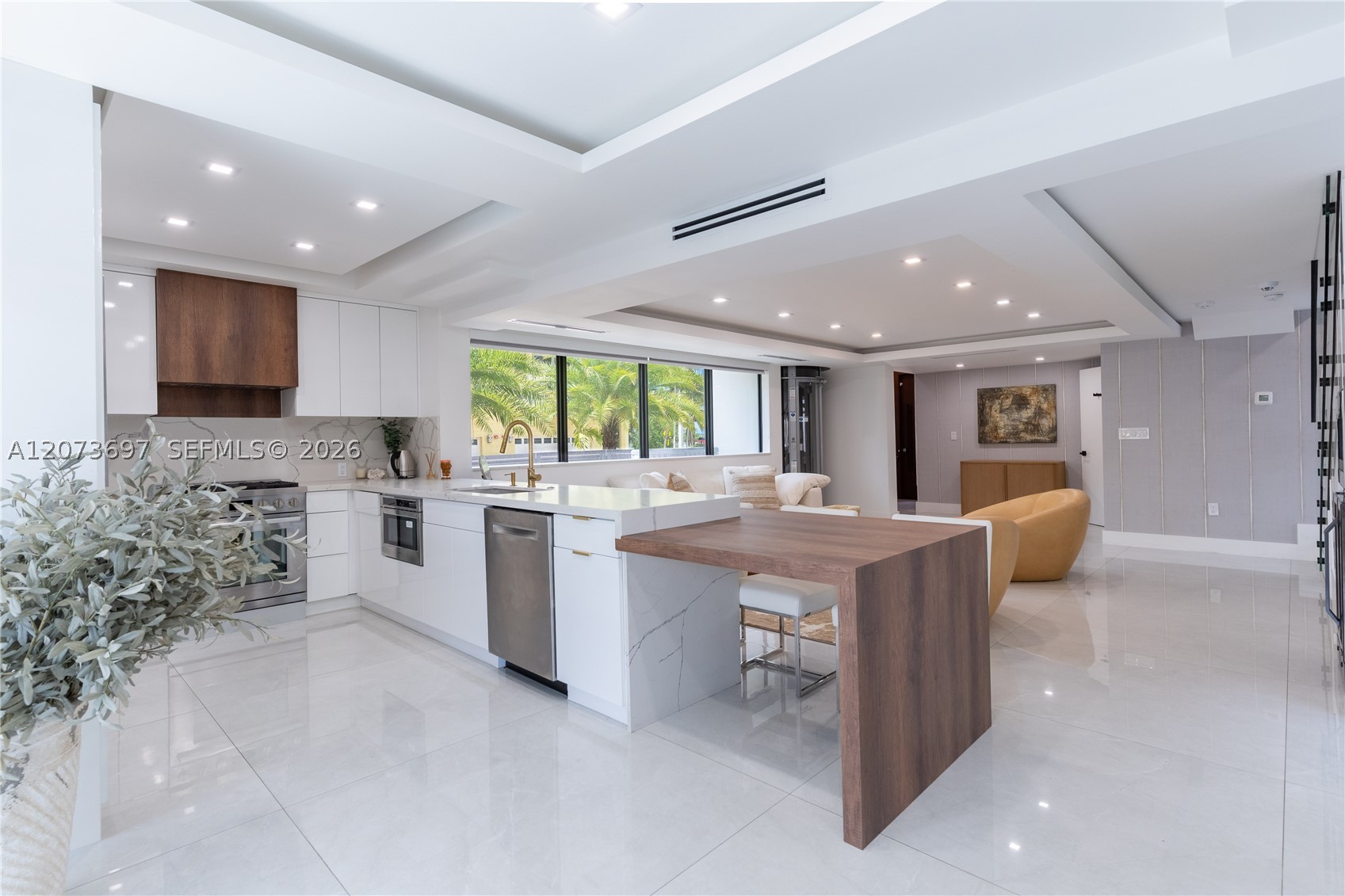 5601 N Ocean Dr Hollywood, FL 33019