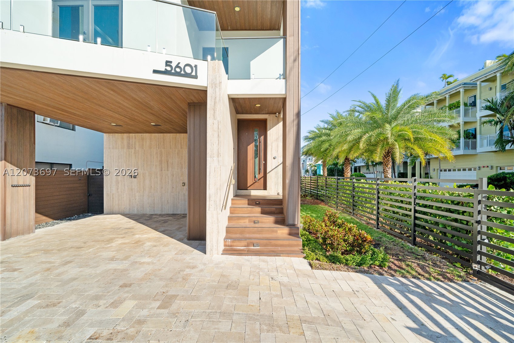 5601 N Ocean Dr Hollywood, FL 33019