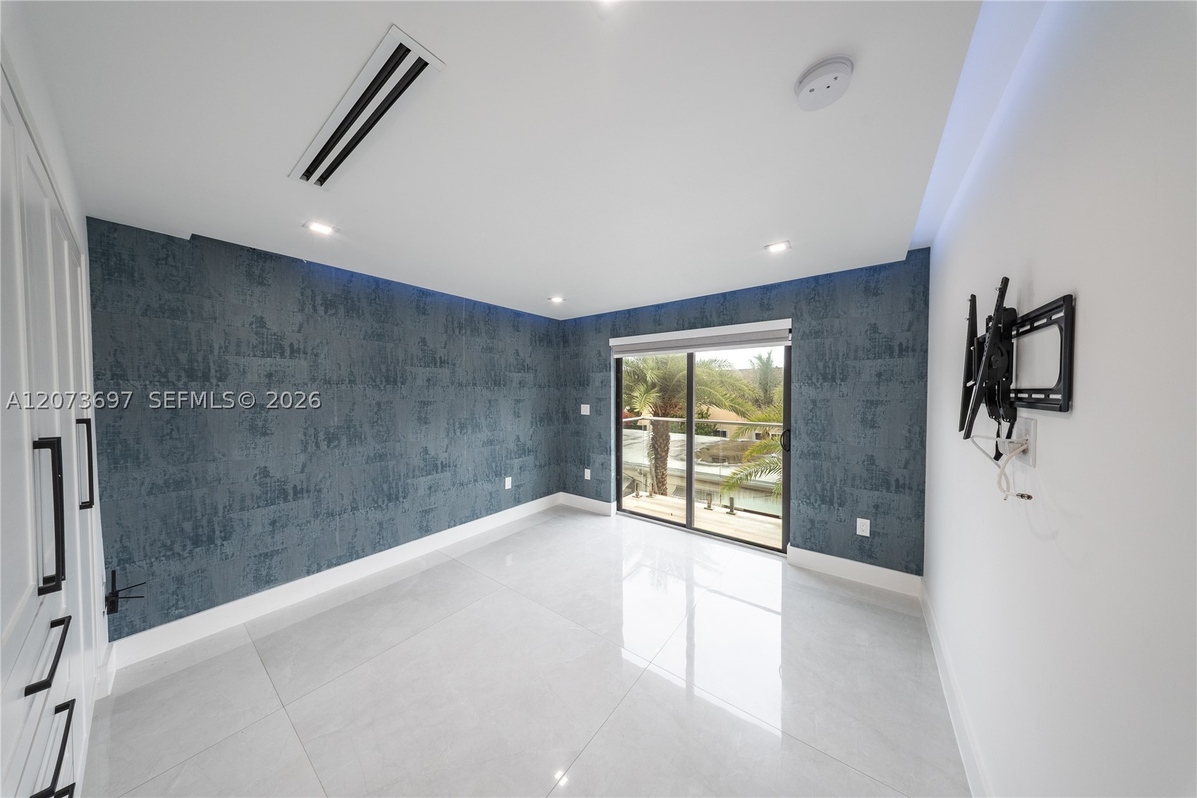 5601 N Ocean Dr Hollywood, FL 33019