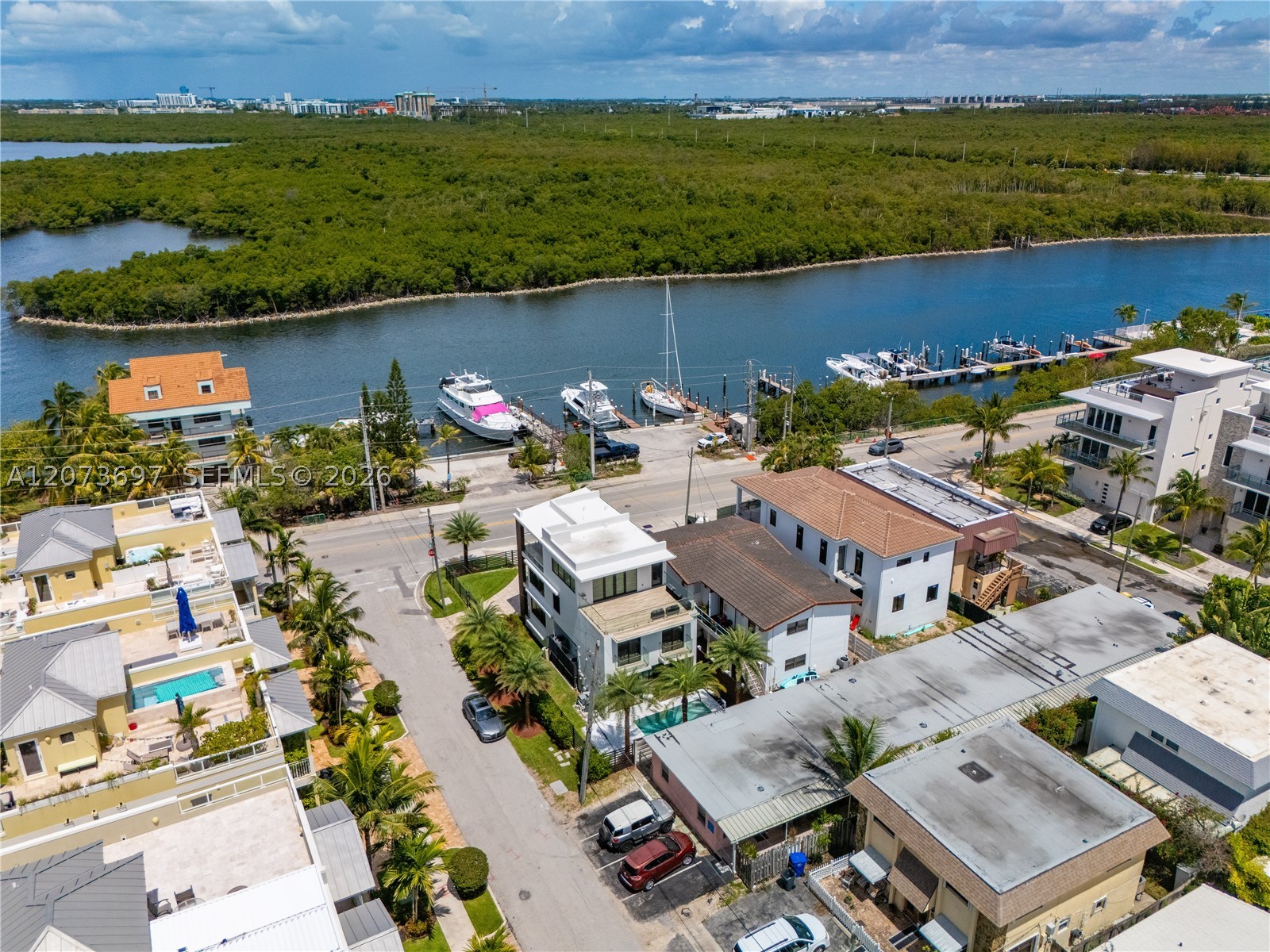 5601 N Ocean Dr Hollywood, FL 33019