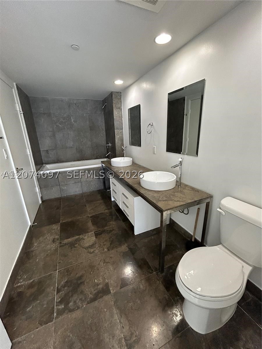 image Icon Brickell II10
