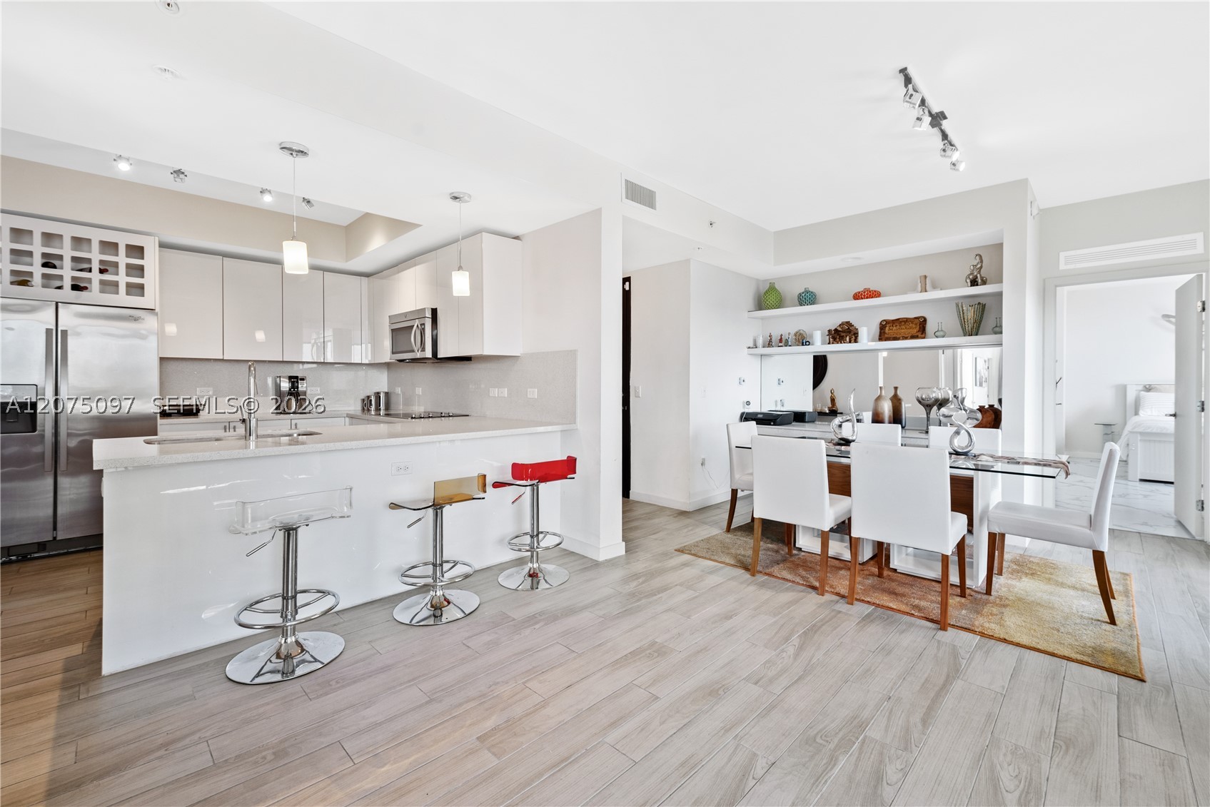 image Nine at Mary Brickell Village12