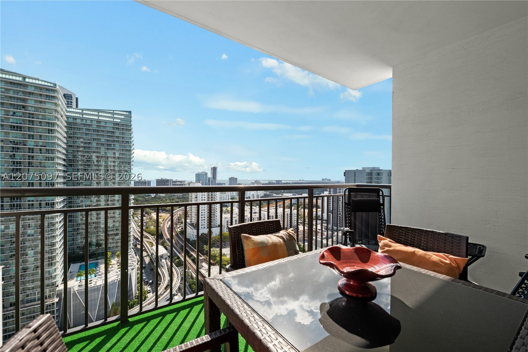 image Nine at Mary Brickell Village15