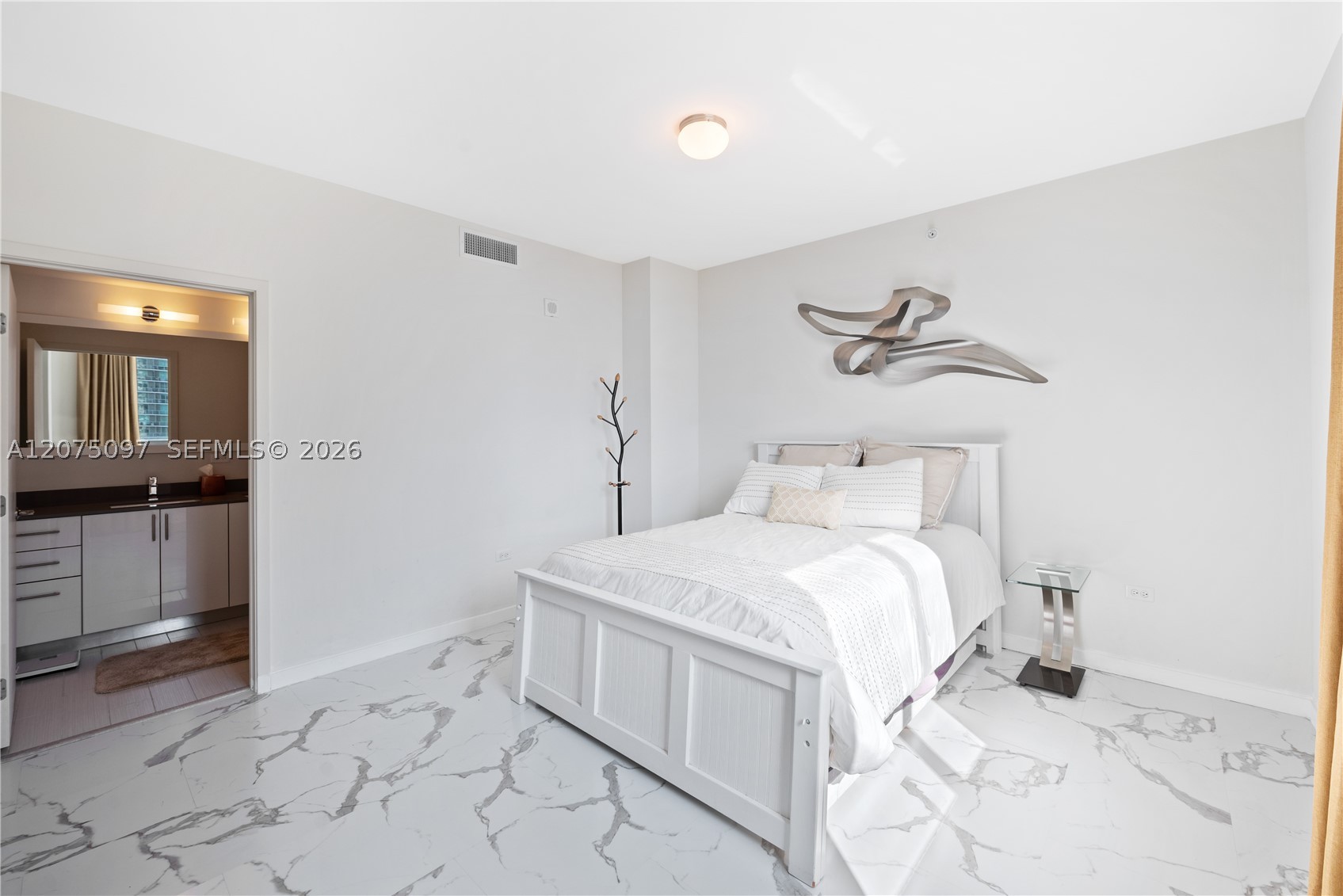 image Nine at Mary Brickell Village18