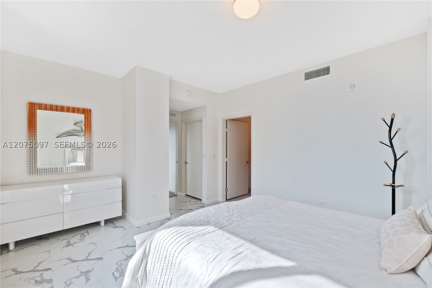 image Nine at Mary Brickell Village19