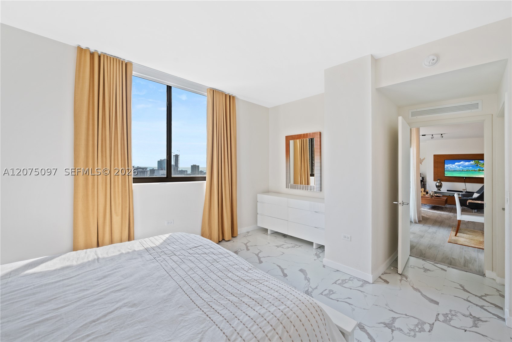 image Nine at Mary Brickell Village20