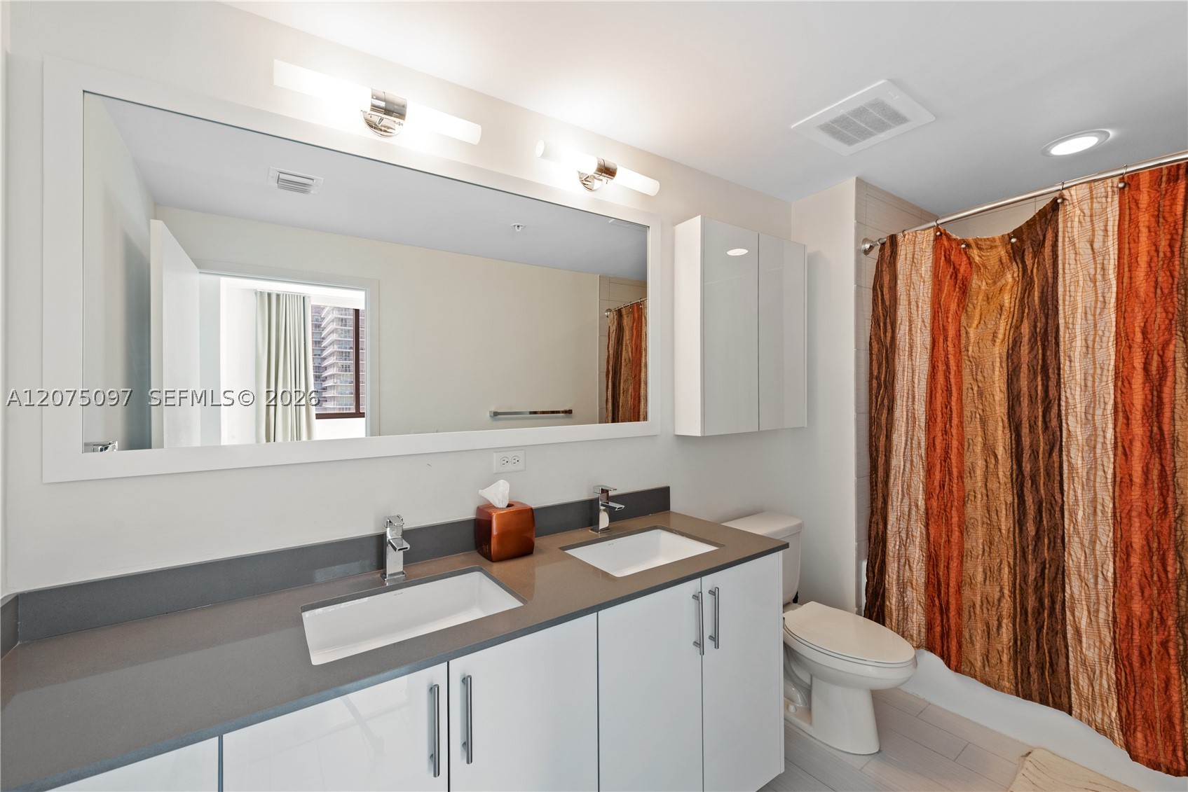 image Nine at Mary Brickell Village21