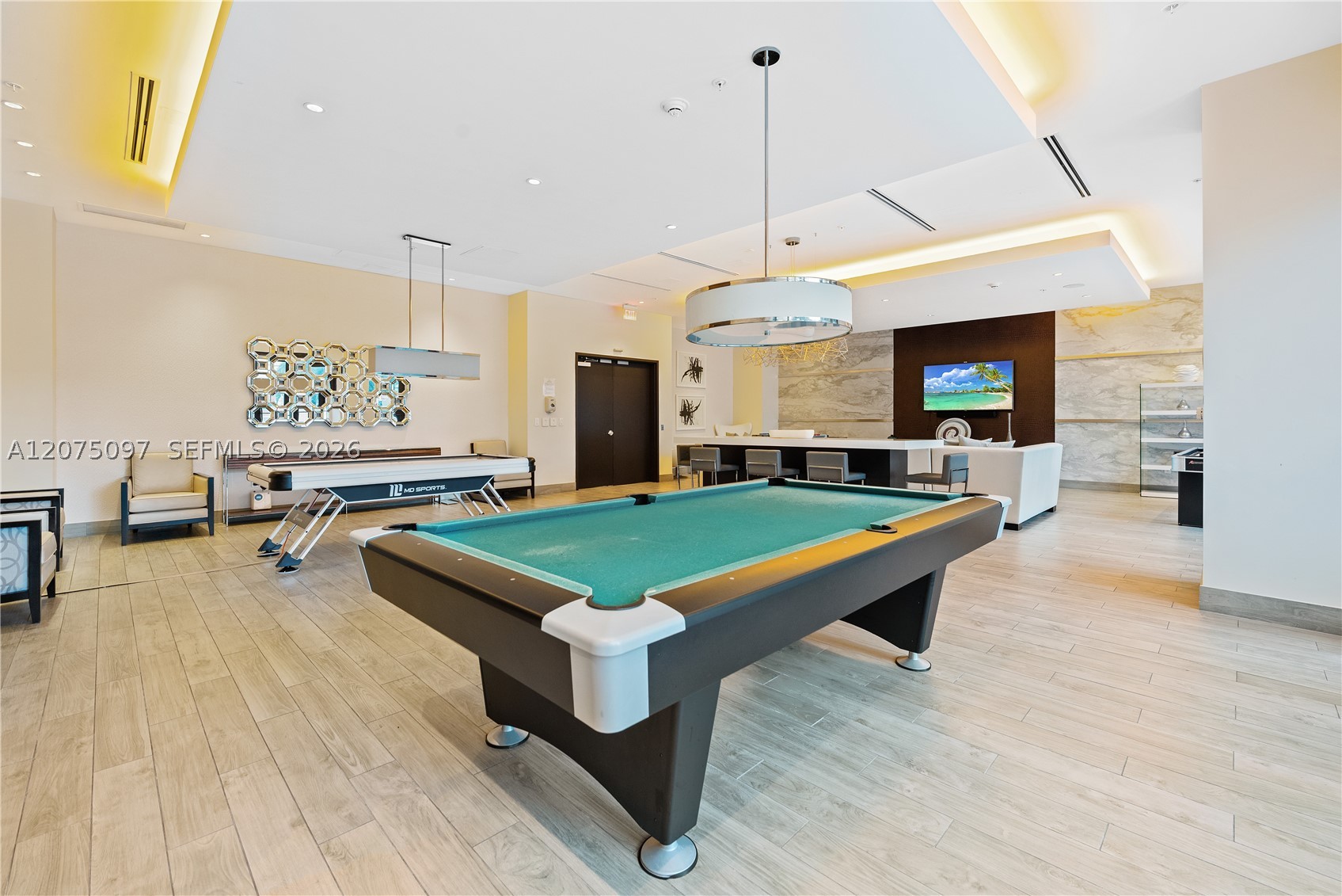 image Nine at Mary Brickell Village26